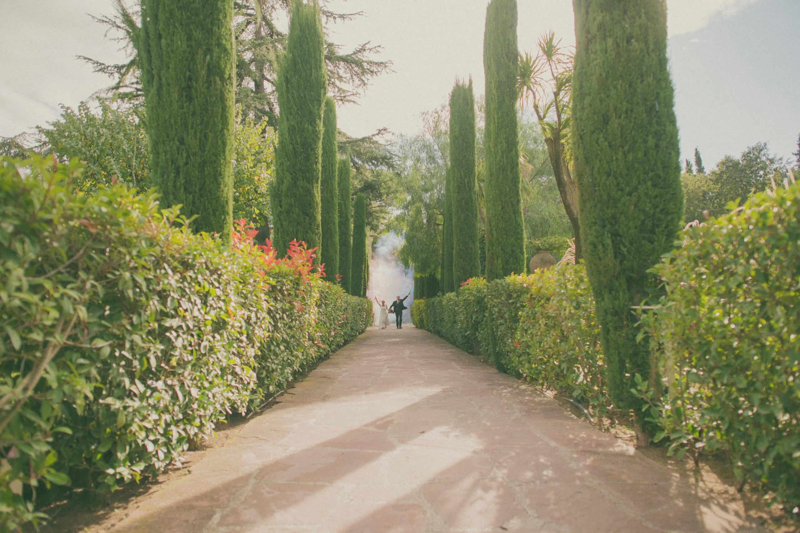 Stunning wedding decor with beautiful floral arrangements - Wedding Photography in Barcelona