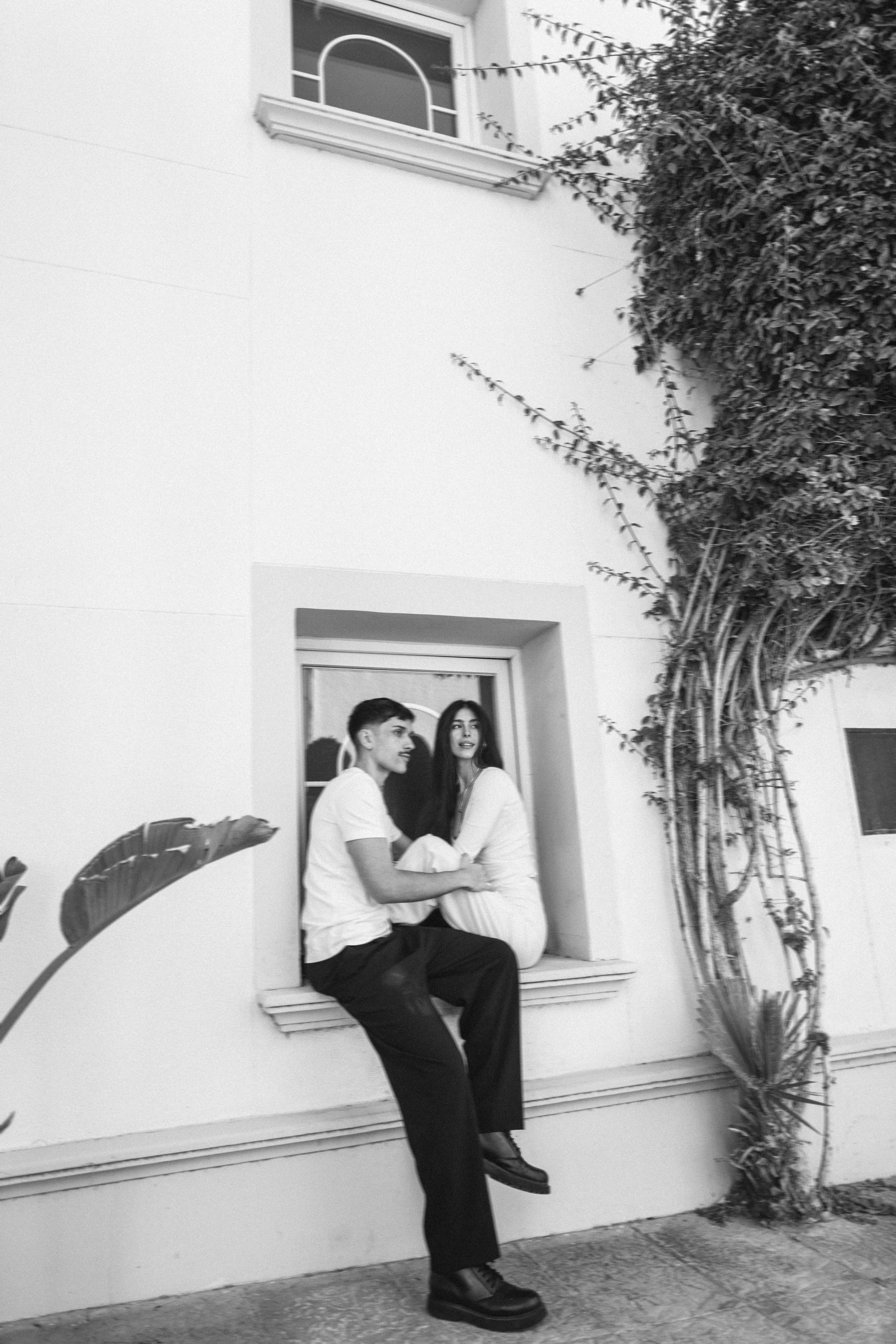 Creative Expression in Sitges: Fine Art Couple Photography