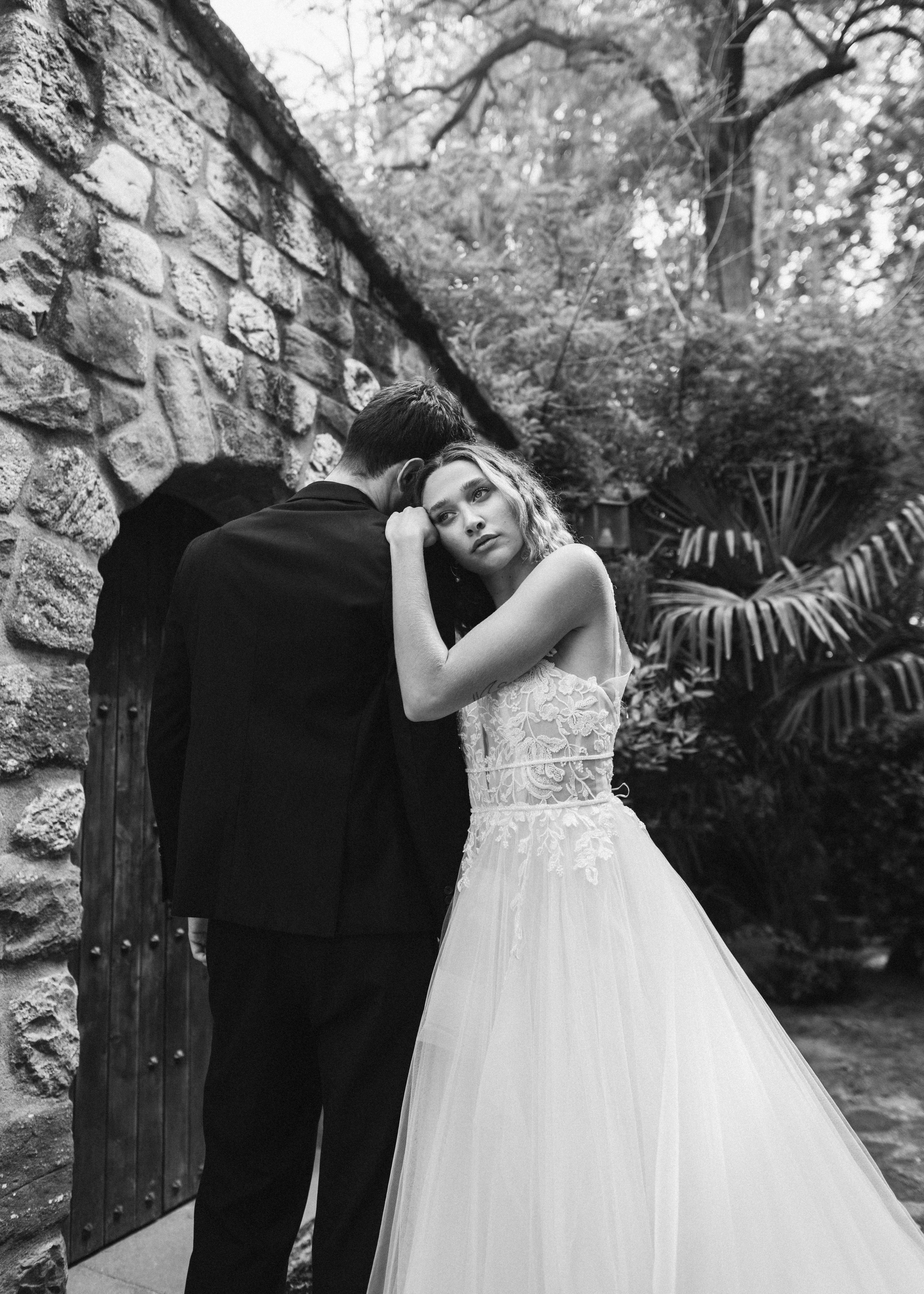 Wedding photographer Barcelona - tender moment