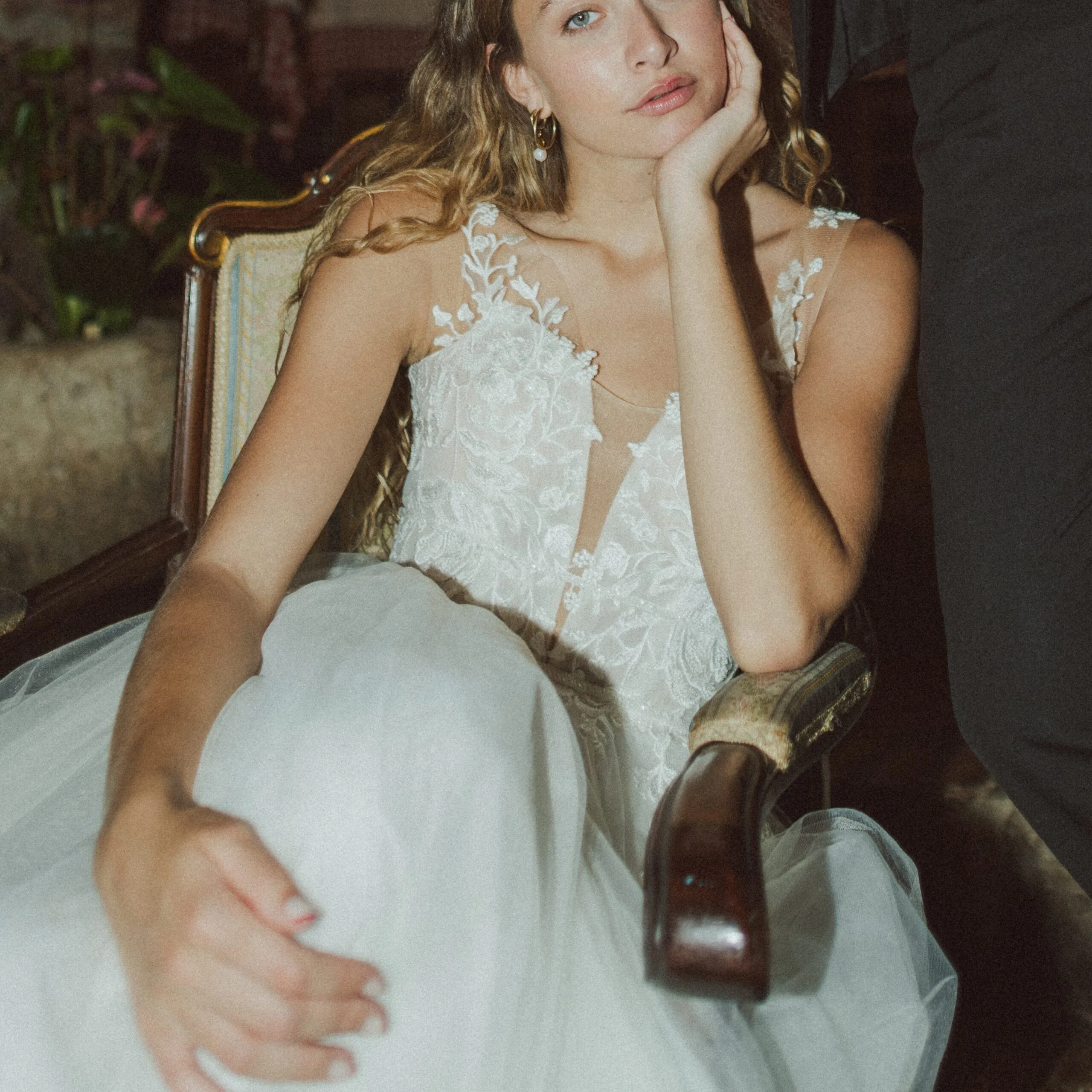 Wedding photographer Barcelona - intimate embrace