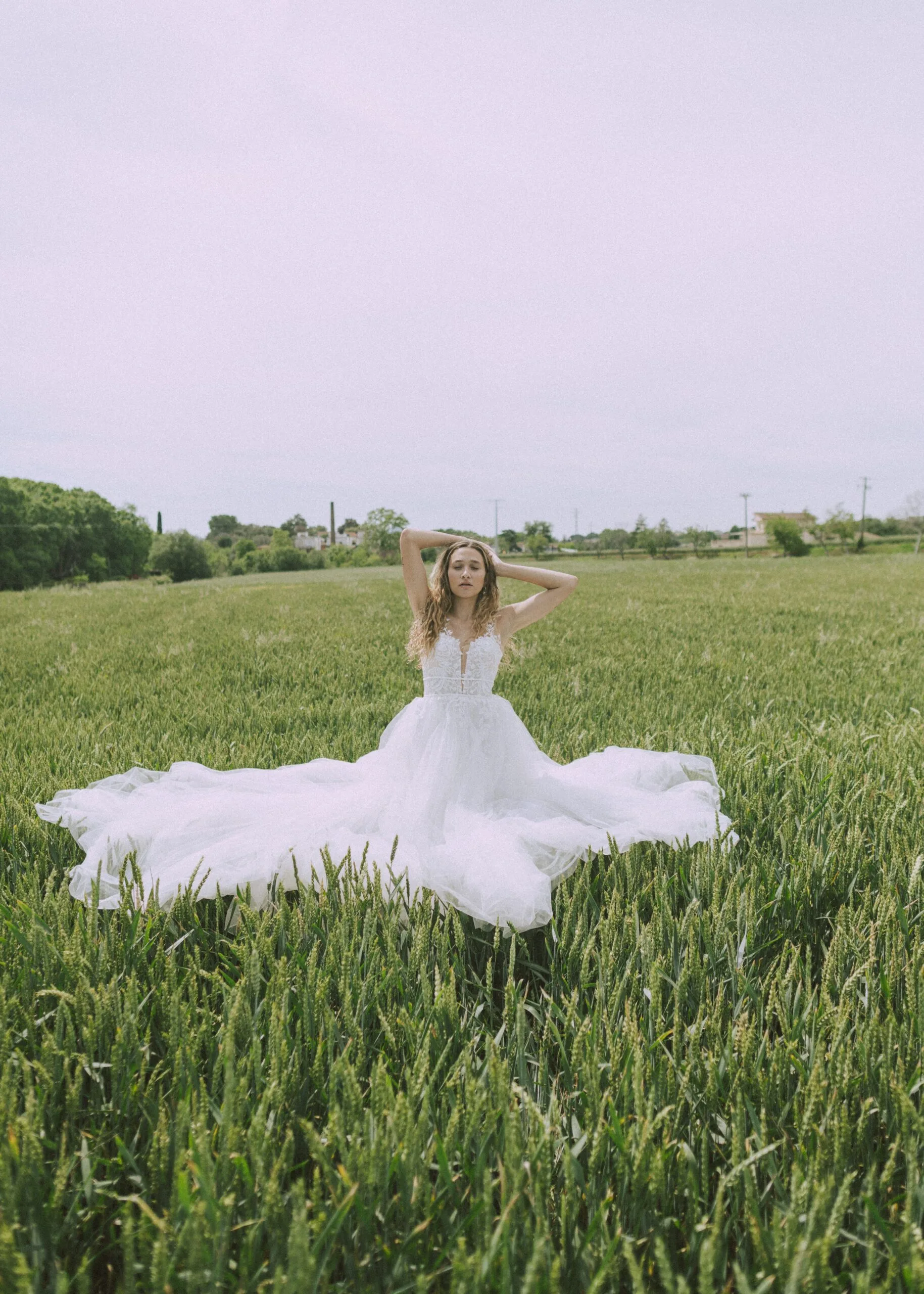 Wedding photographer Barcelona - shared laughter
