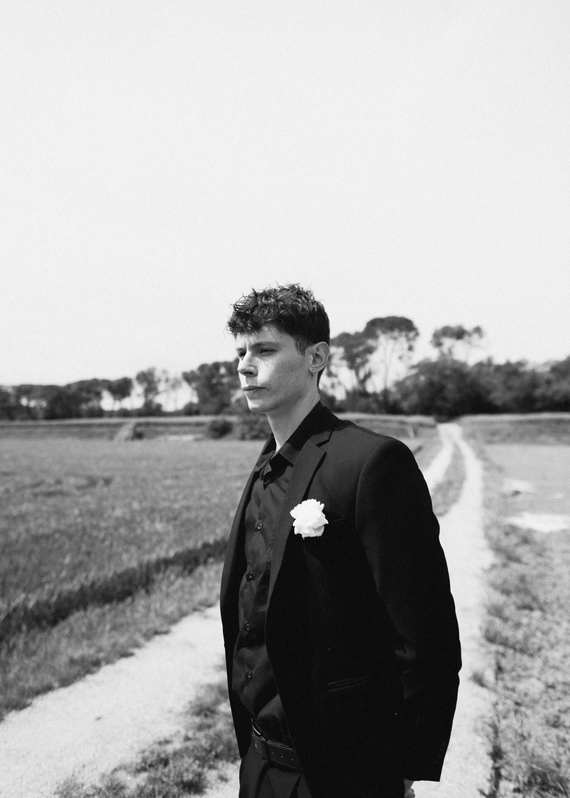 Wedding photographer Barcelona - heartfelt gaze