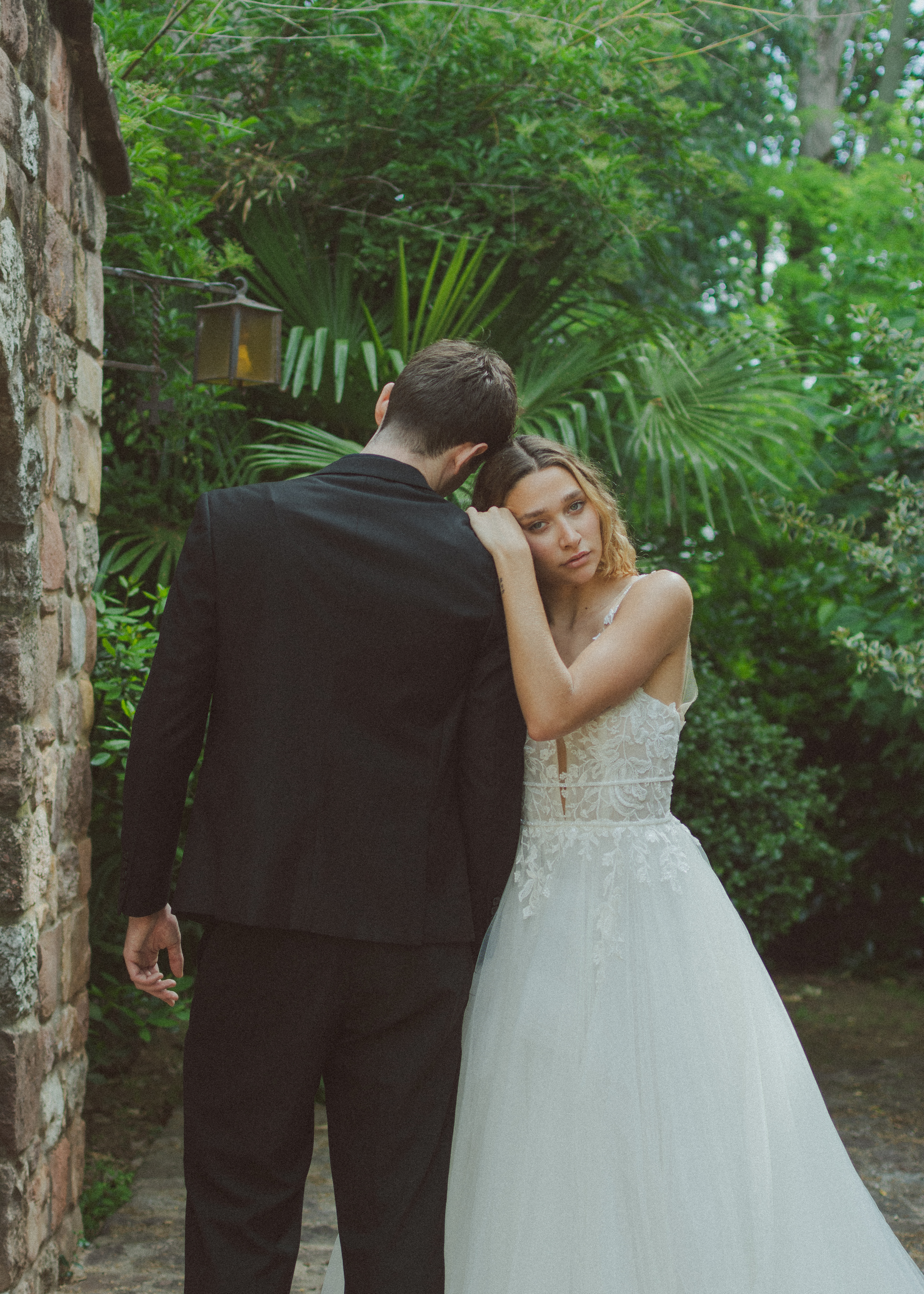 Wedding photographer Barcelona - romantic moment