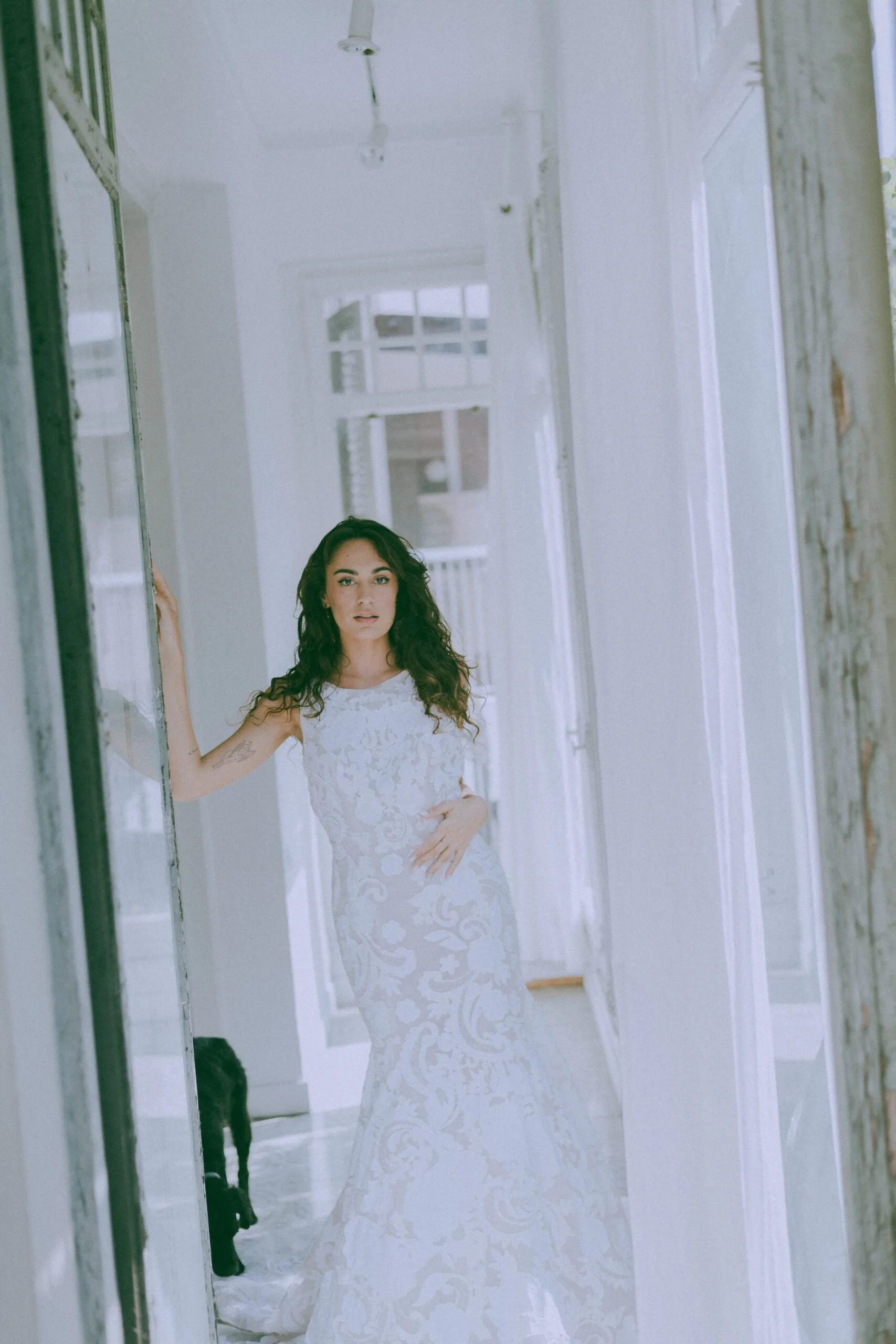 Vestido de boda elegante de Ines di Santo en Bridal Avenue Barcelona