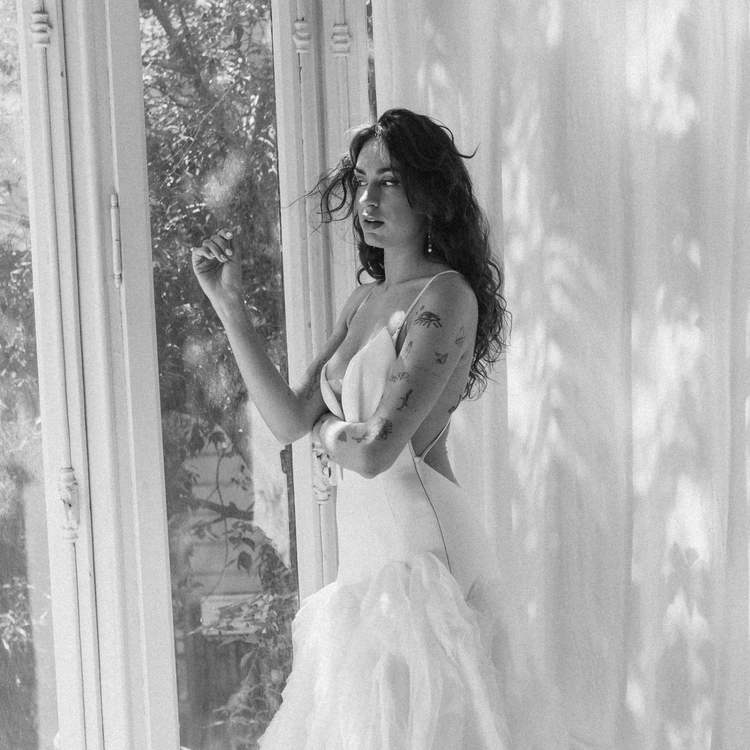 Vestido de novia con diseño sofisticado de Ines di Santo en Bridal Avenue Barcelona