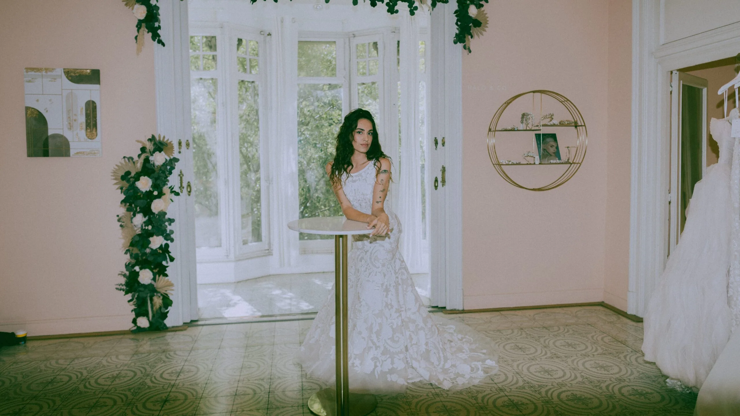 Elegant wedding dress by Ines di Santo at Bridal Avenue Barcelona