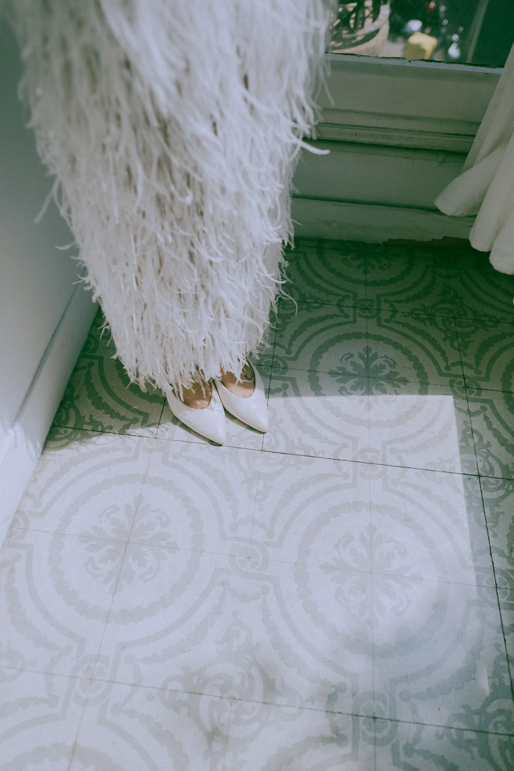 Lace details on Ines di Santo bridal gown at Bridal Avenue Barcelona