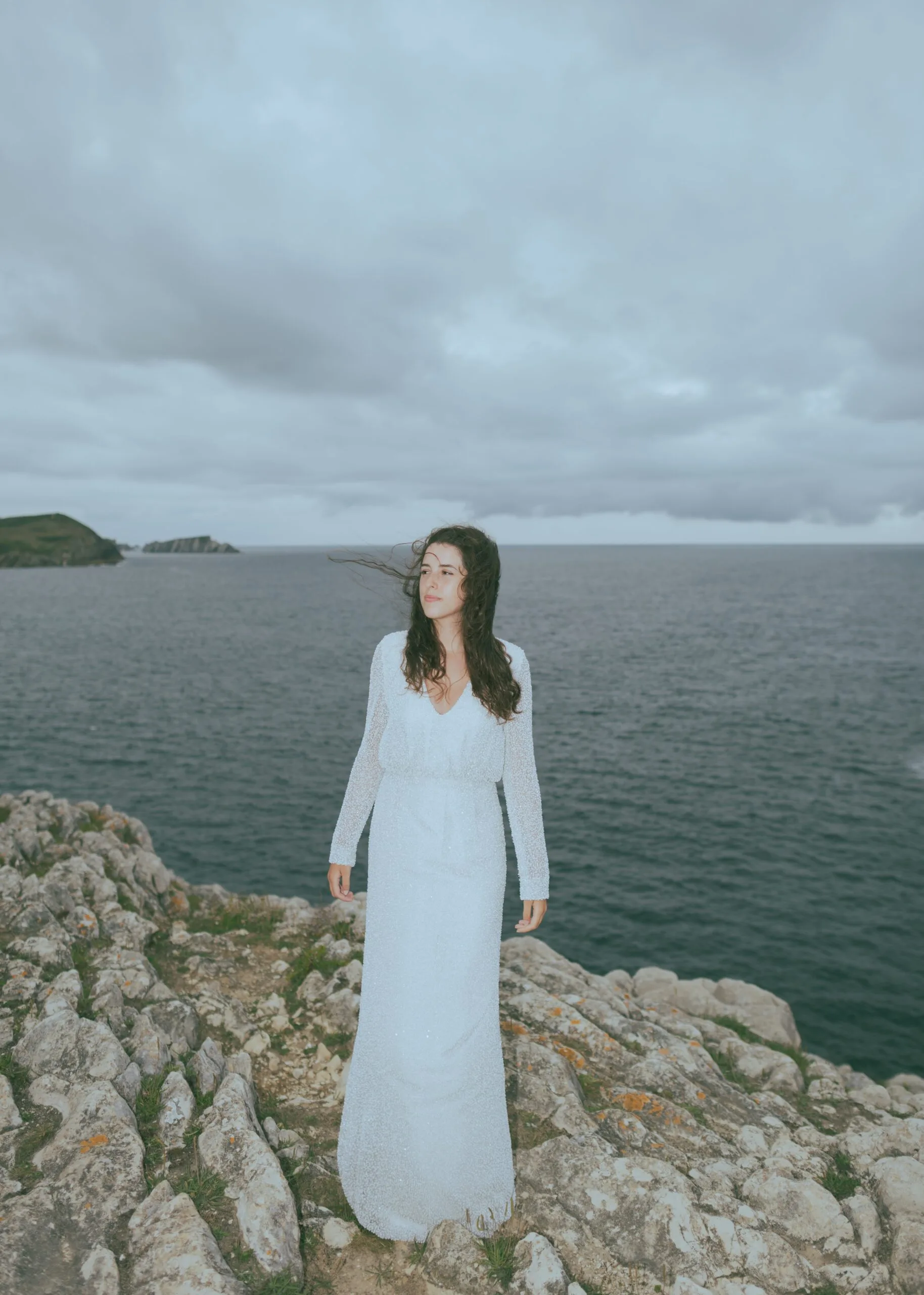 Wedding photographer Barcelona Bridal - photos with bridal dress