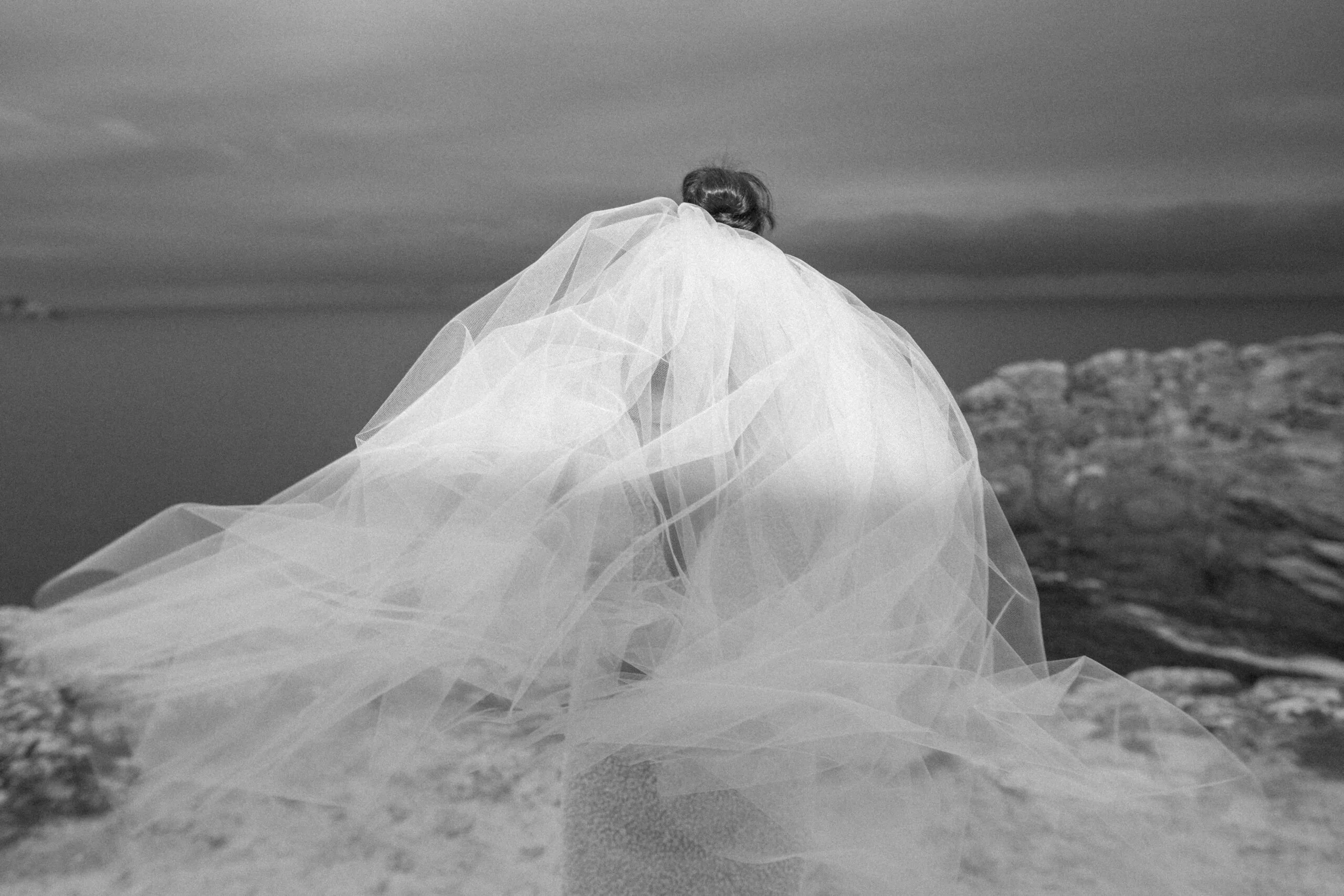 Wedding photographer Barcelona Bridal - photos with bridal dress