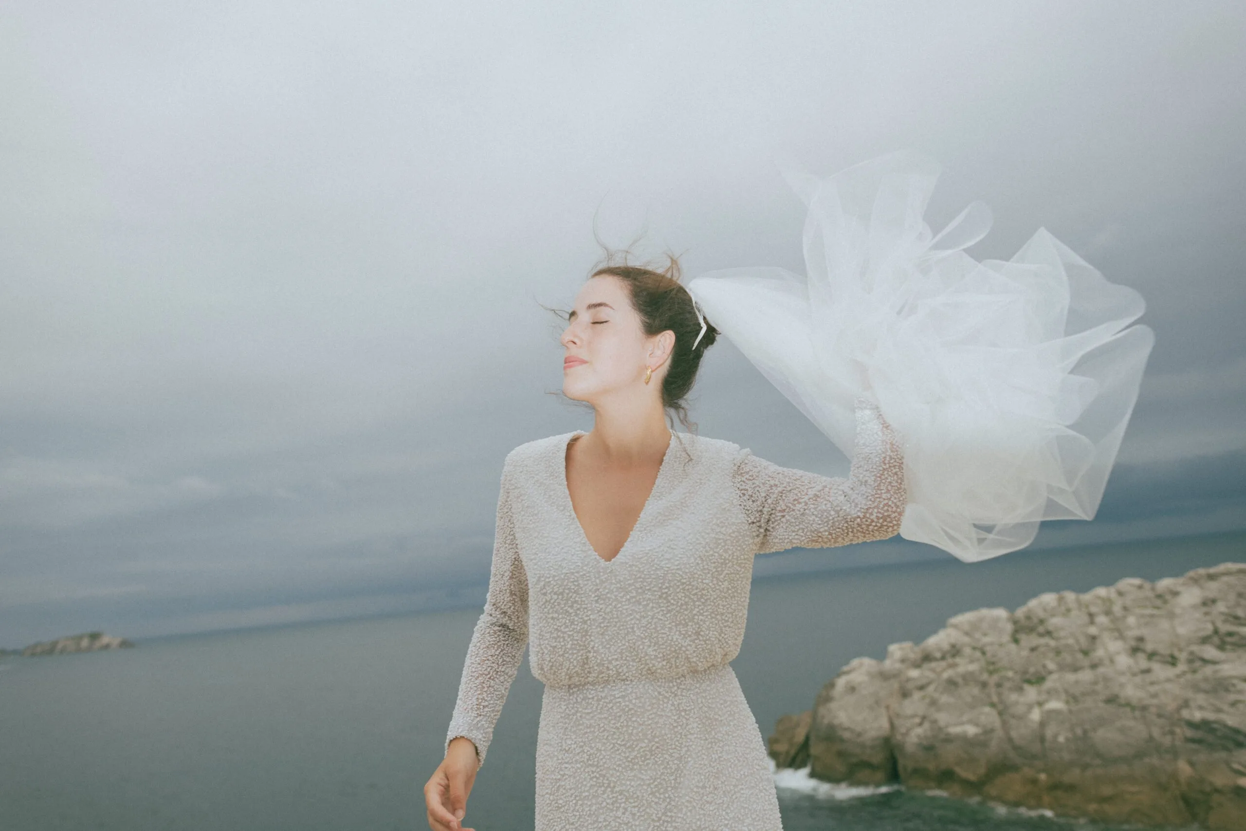 Wedding photographer Barcelona Bridal avenue
