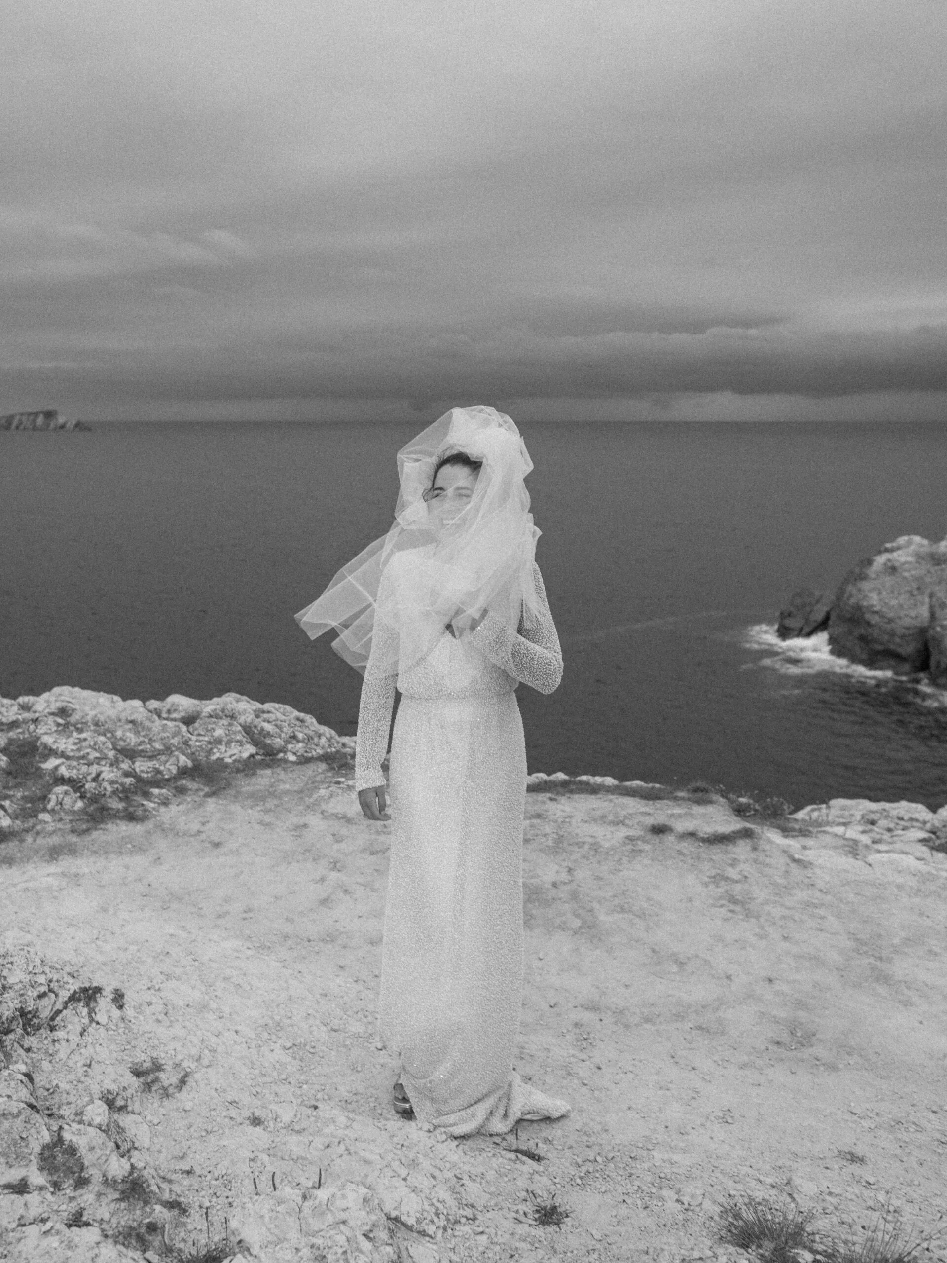 Wedding photographer Barcelona Bridal avenue