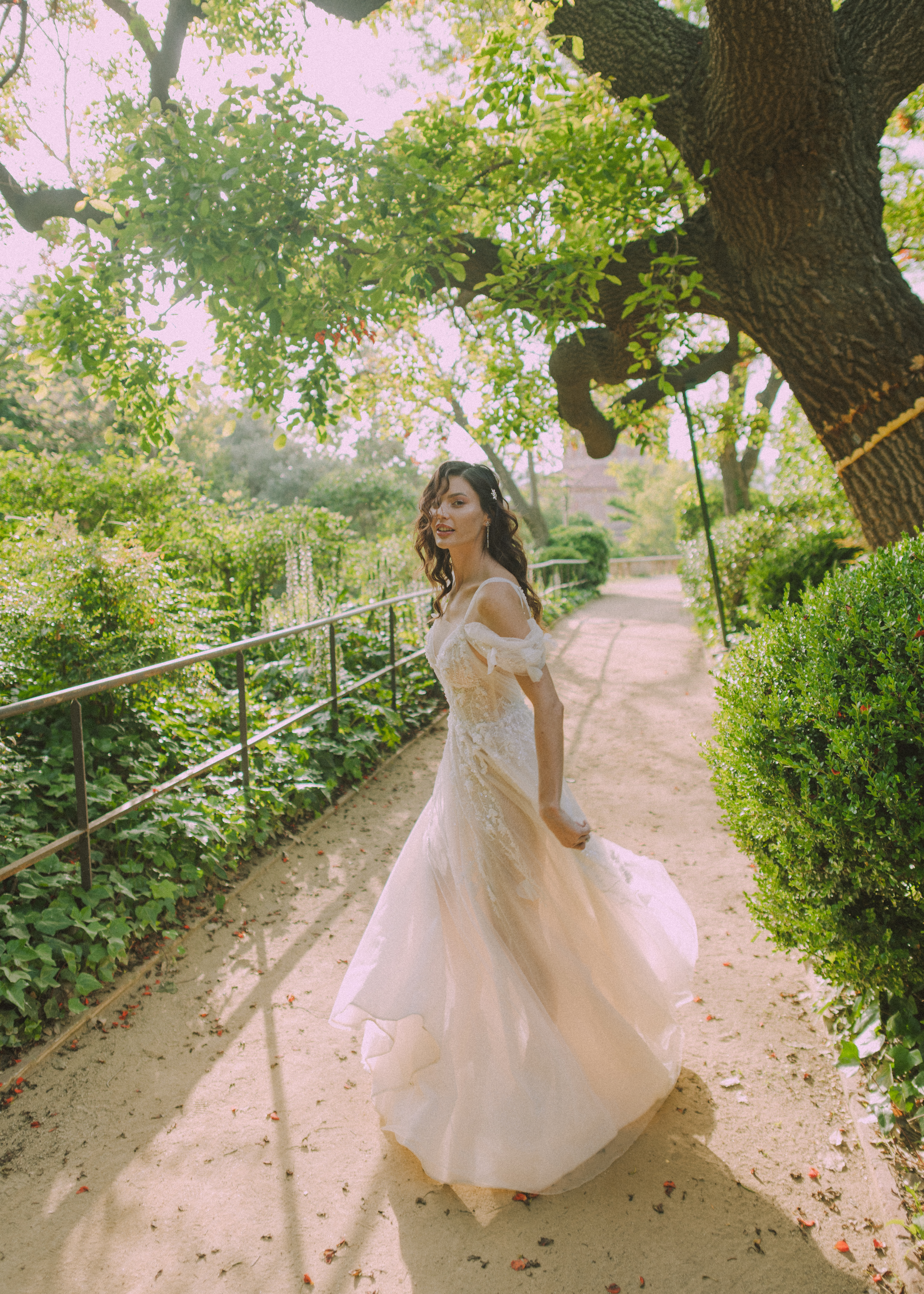 Wedding photographer in Barcelona - Wedding Rings on Fingers