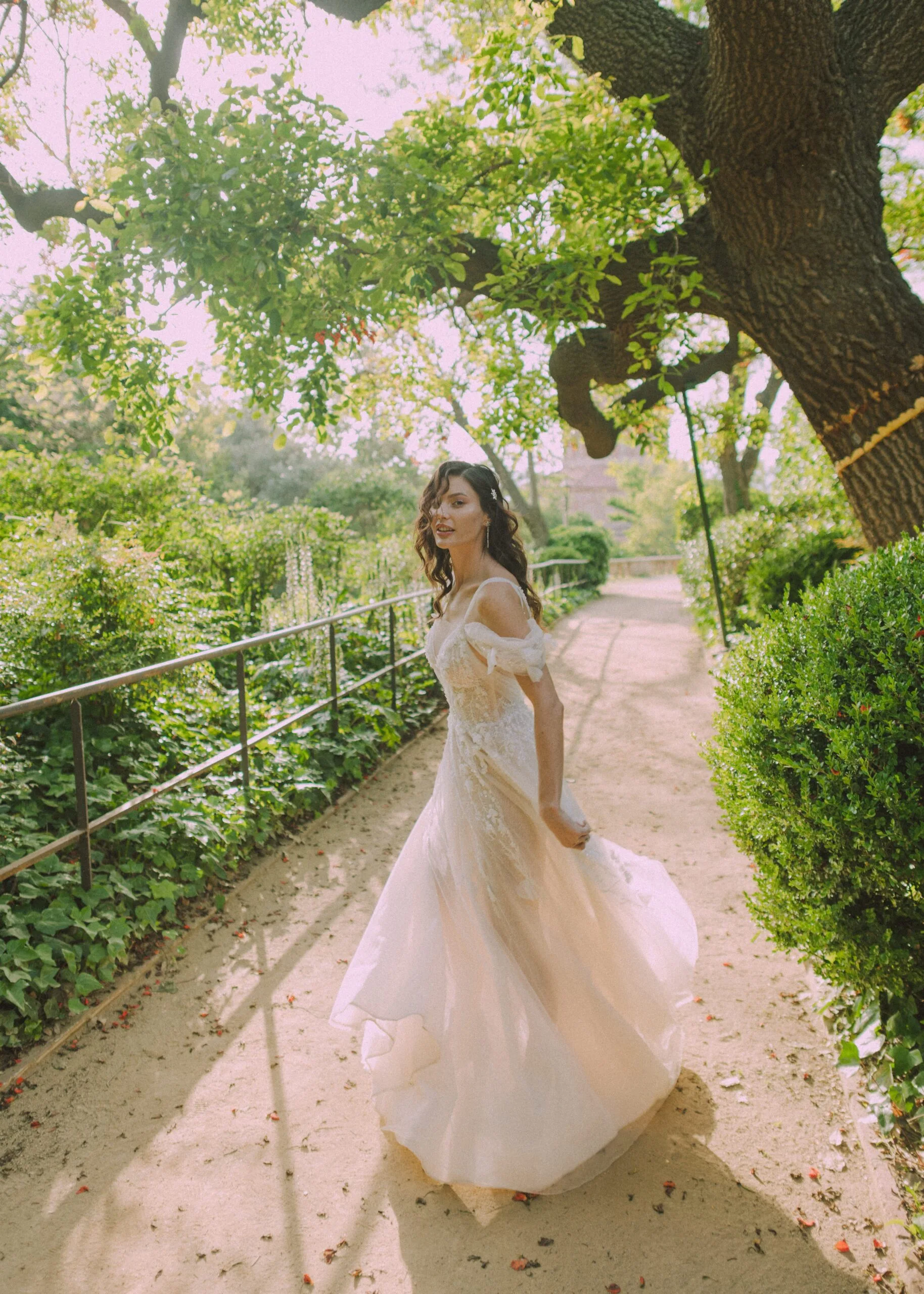 Wedding photographer in Barcelona - Wedding Rings on Fingers