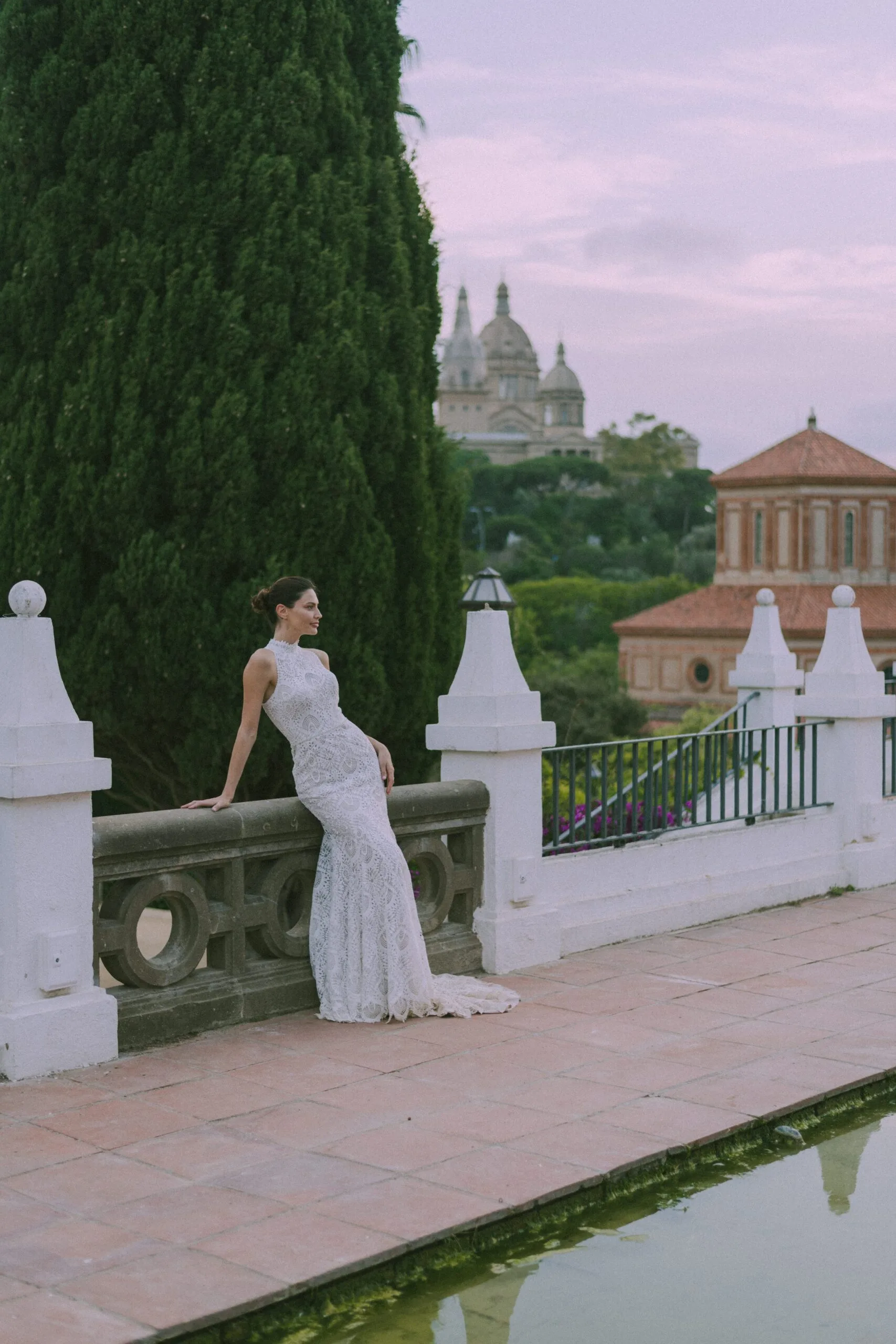 Wedding photographer in Barcelona - Wedding Toasting Glasses