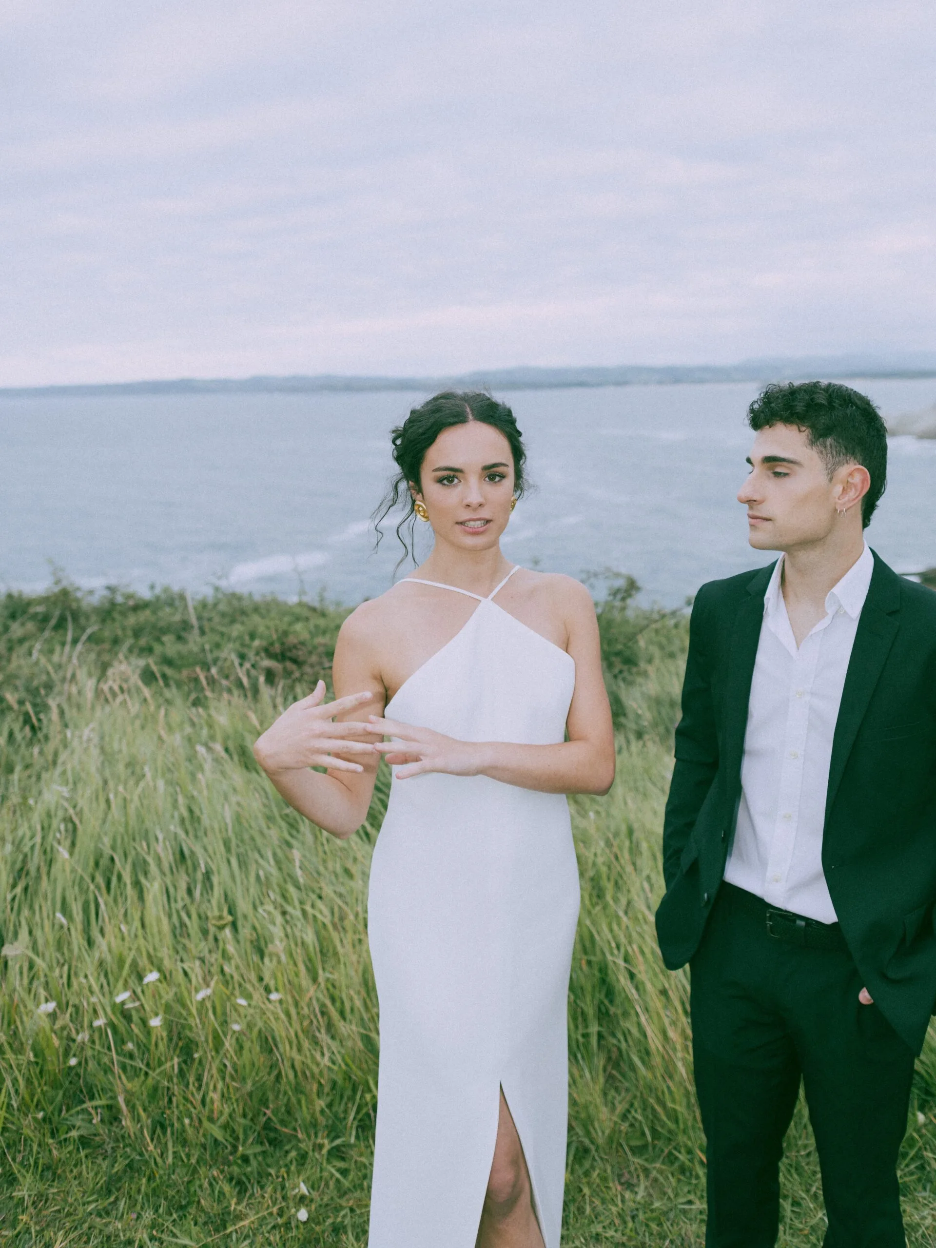 Decoración de boda exclusiva con vista al océano en Cantabria