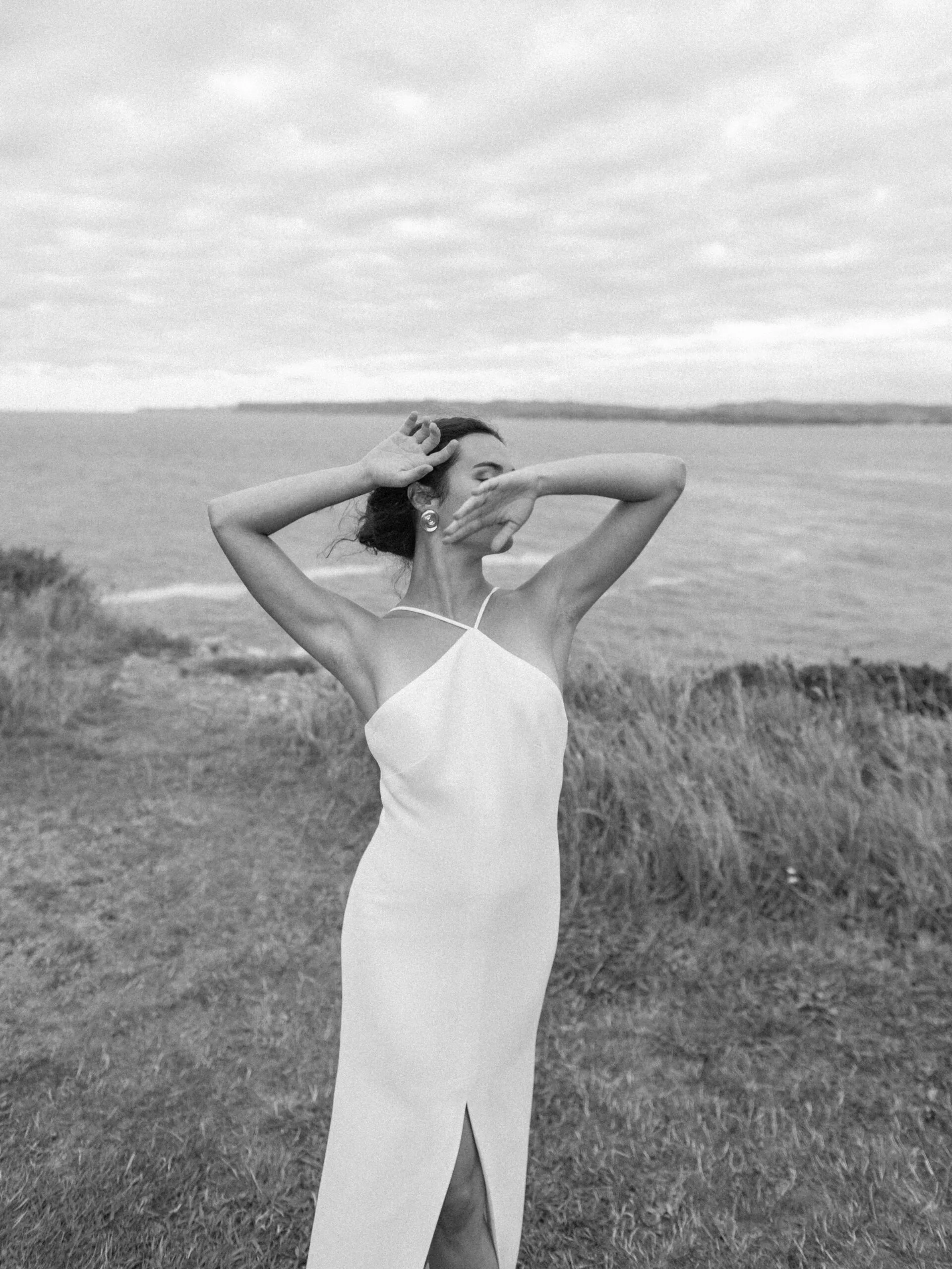 Sesión de fotos post-boda en la playa de Cantabria
