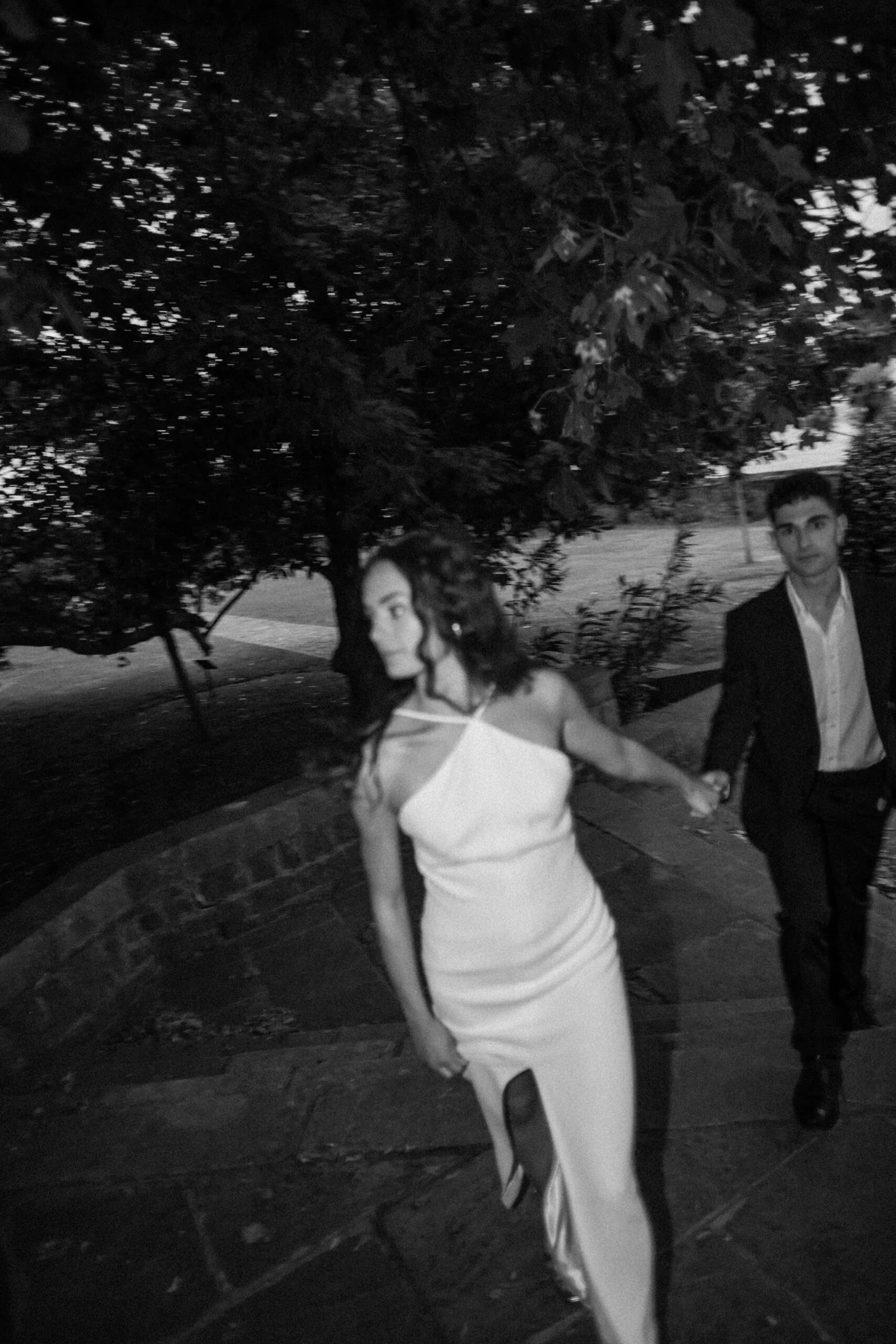 Fotografía de boda lujosa con vista al océano en Cantabria