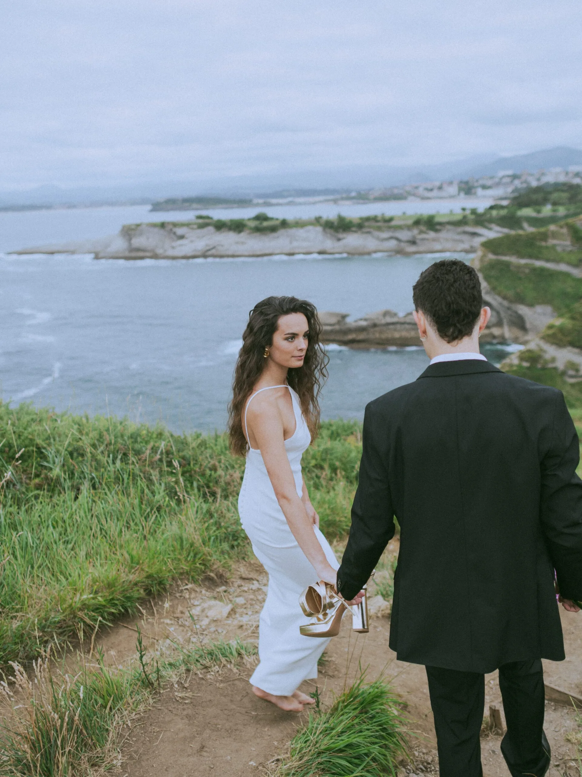 Fotografía de boda en Santander con vista al mar y decoración exclusiva