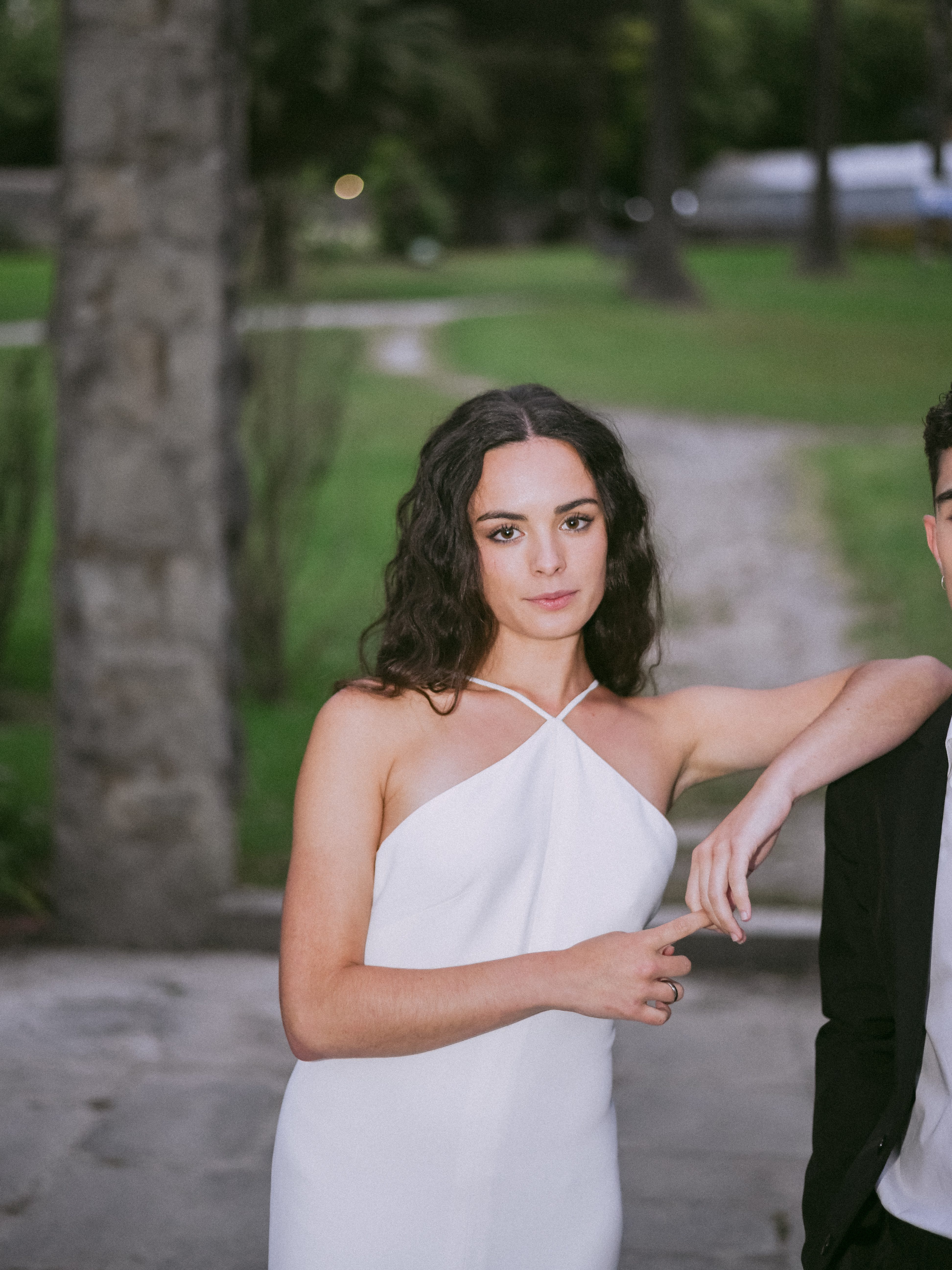 Momentos emotivos en una boda junto al mar en Santander