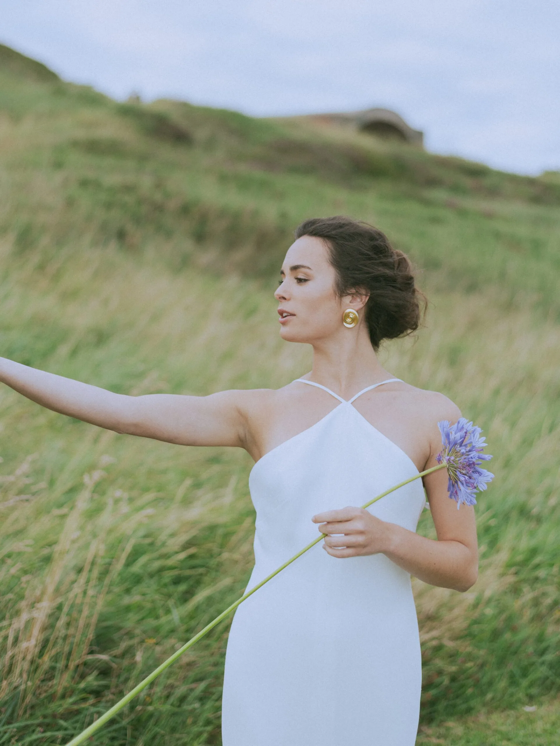 Boda elegante junto al mar en Santander con decoraciones únicas