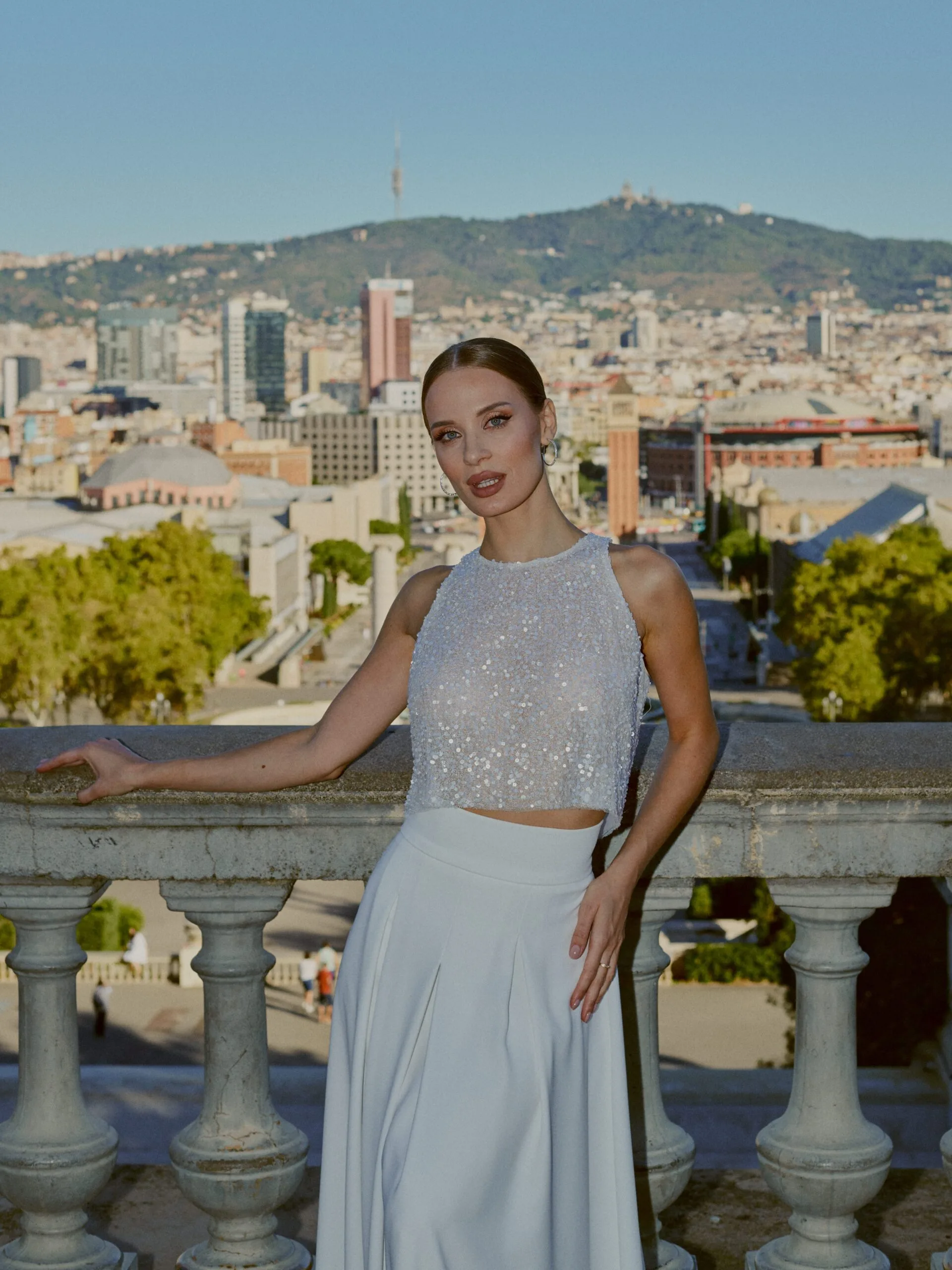Wedding photographer Barcelona Bridal - photos with bridal dress