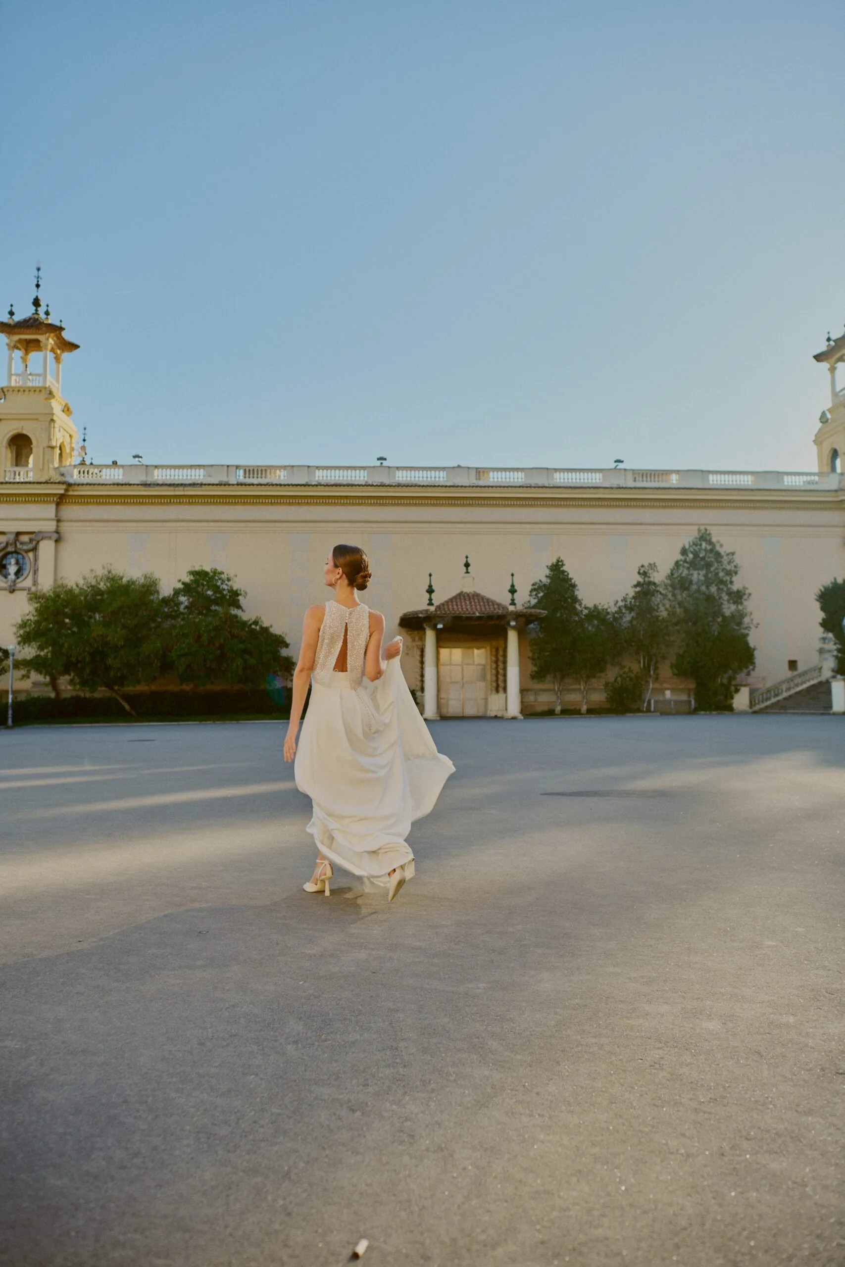 Wedding photographer Barcelona Bridal avenue