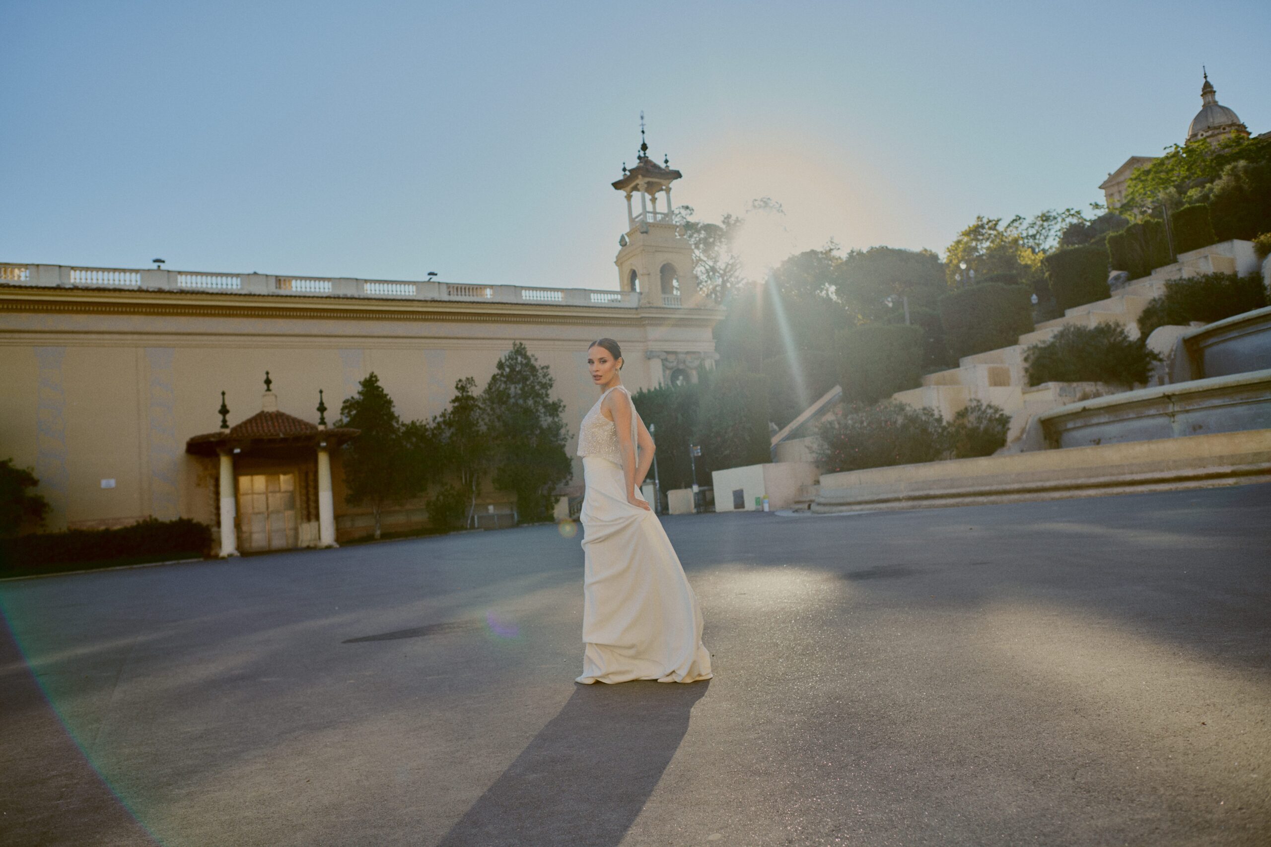 Wedding photographer Barcelona Bridal avenue