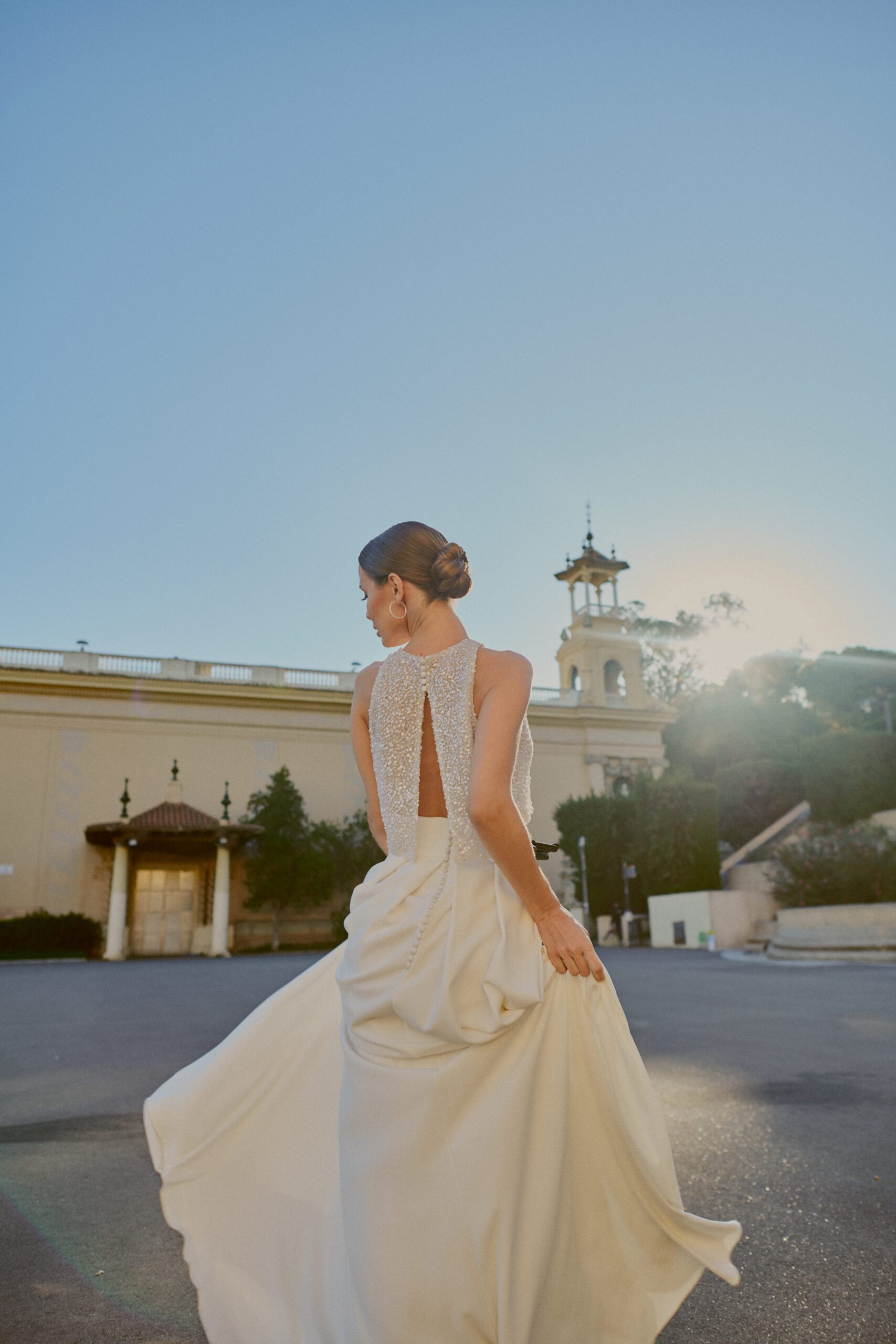 Wedding photographer Barcelona Bridal - photos with bridal dress