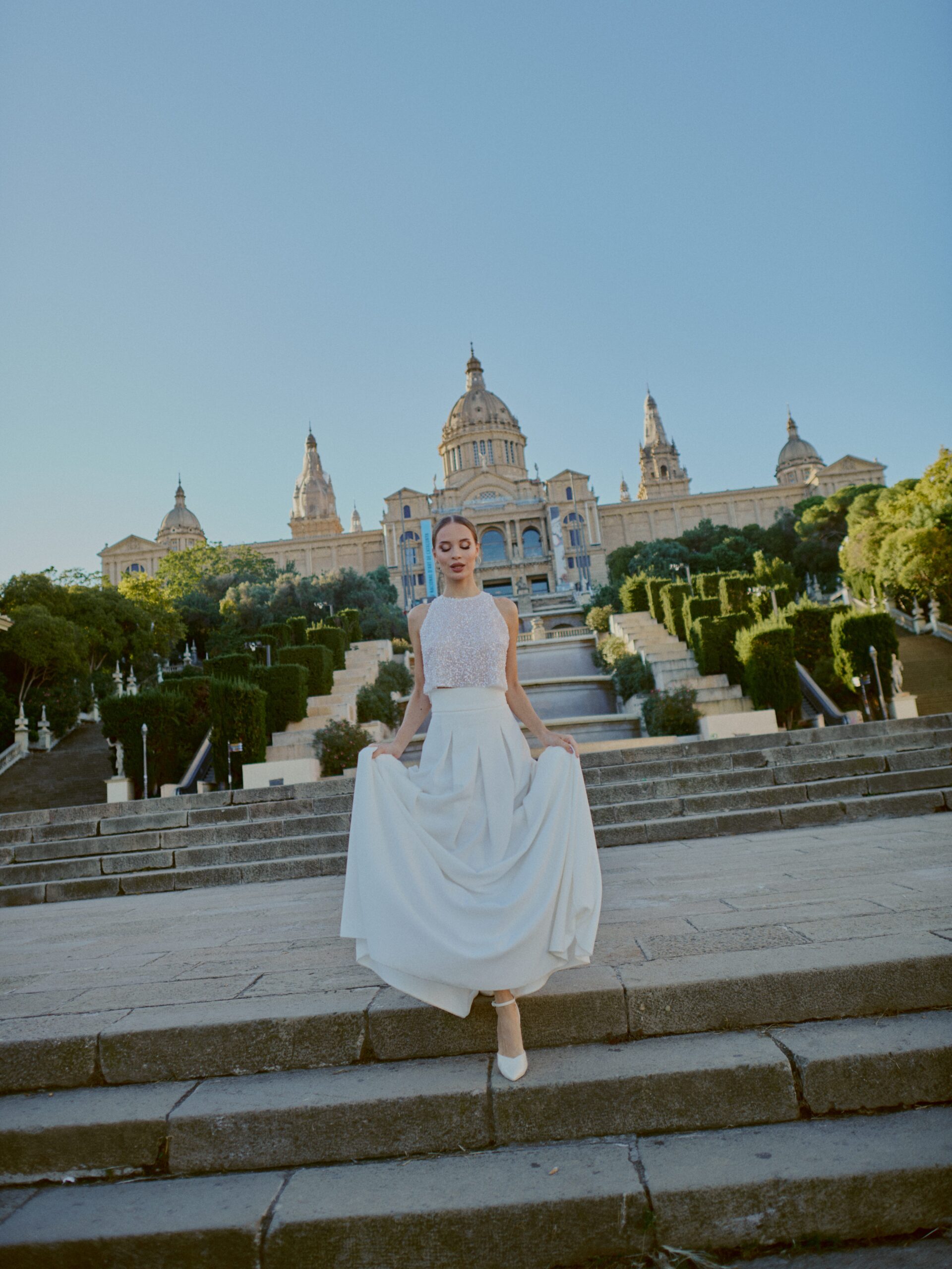 Wedding photographer Barcelona Bridal - photos with bridal dress