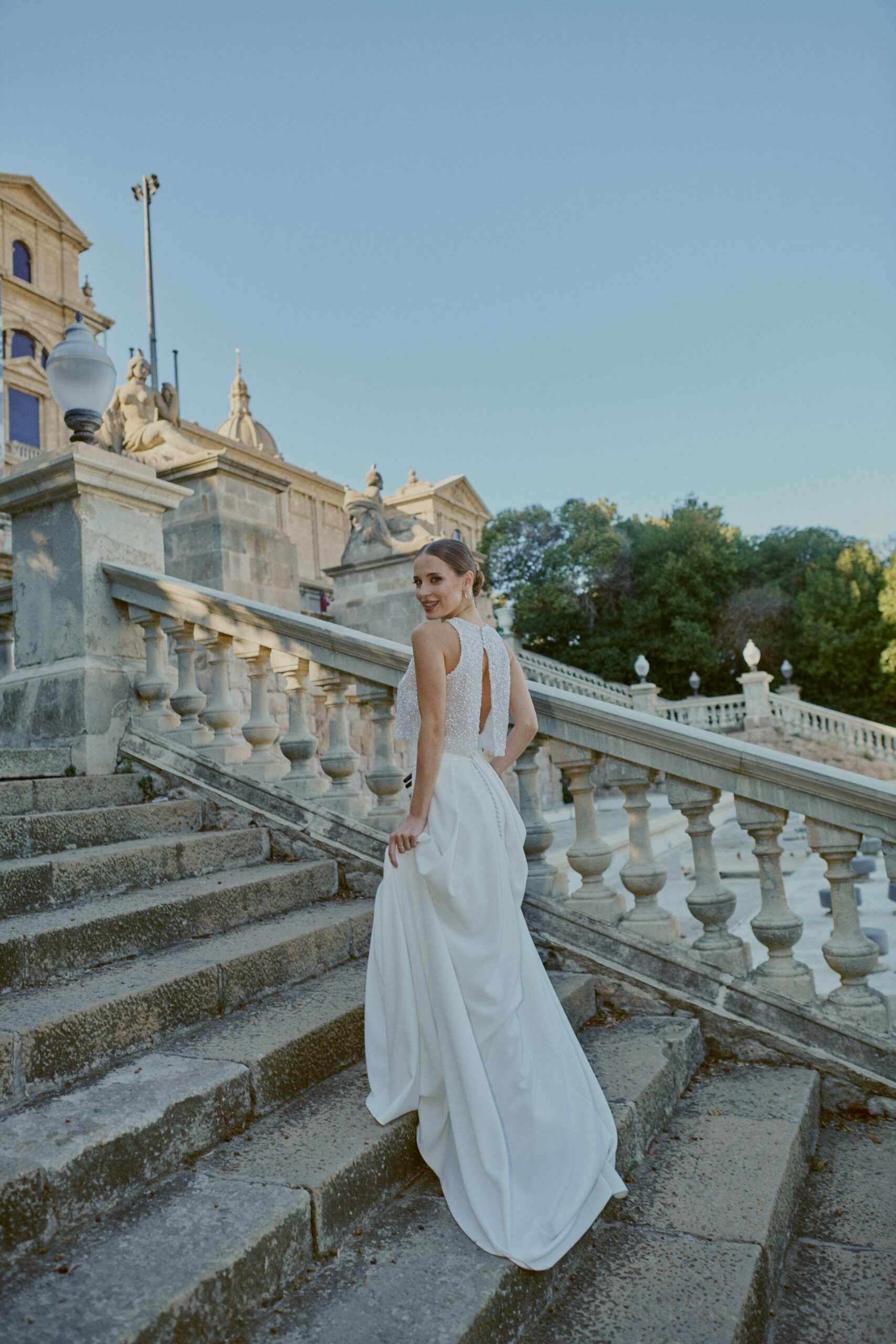 Wedding photographer Barcelona Bridal avenue