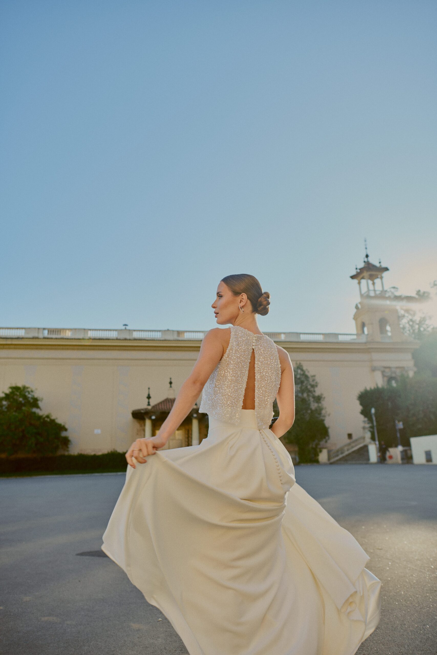 Wedding photographer Barcelona Bridal - photos with bridal dress