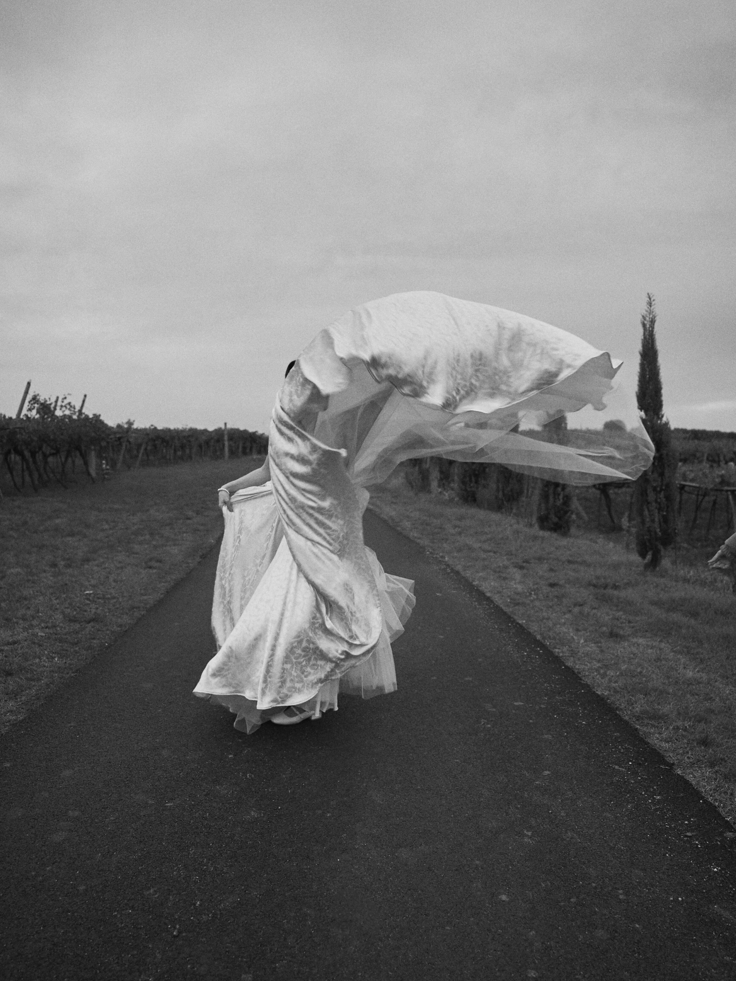 Pre-wedding photography in the Pyrenees