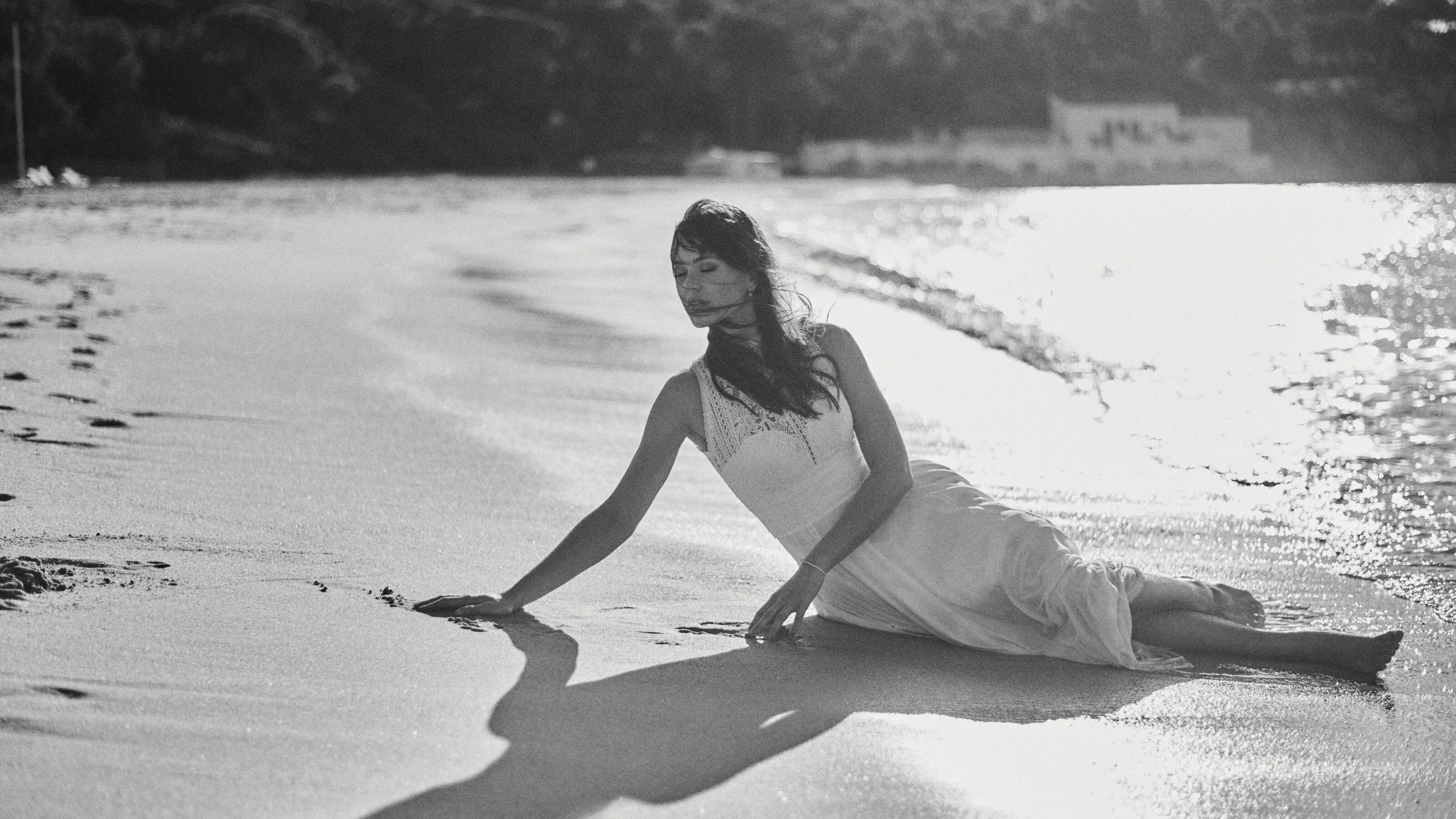 Wedding photographer Barcelona Bridal - photos with bridal dress