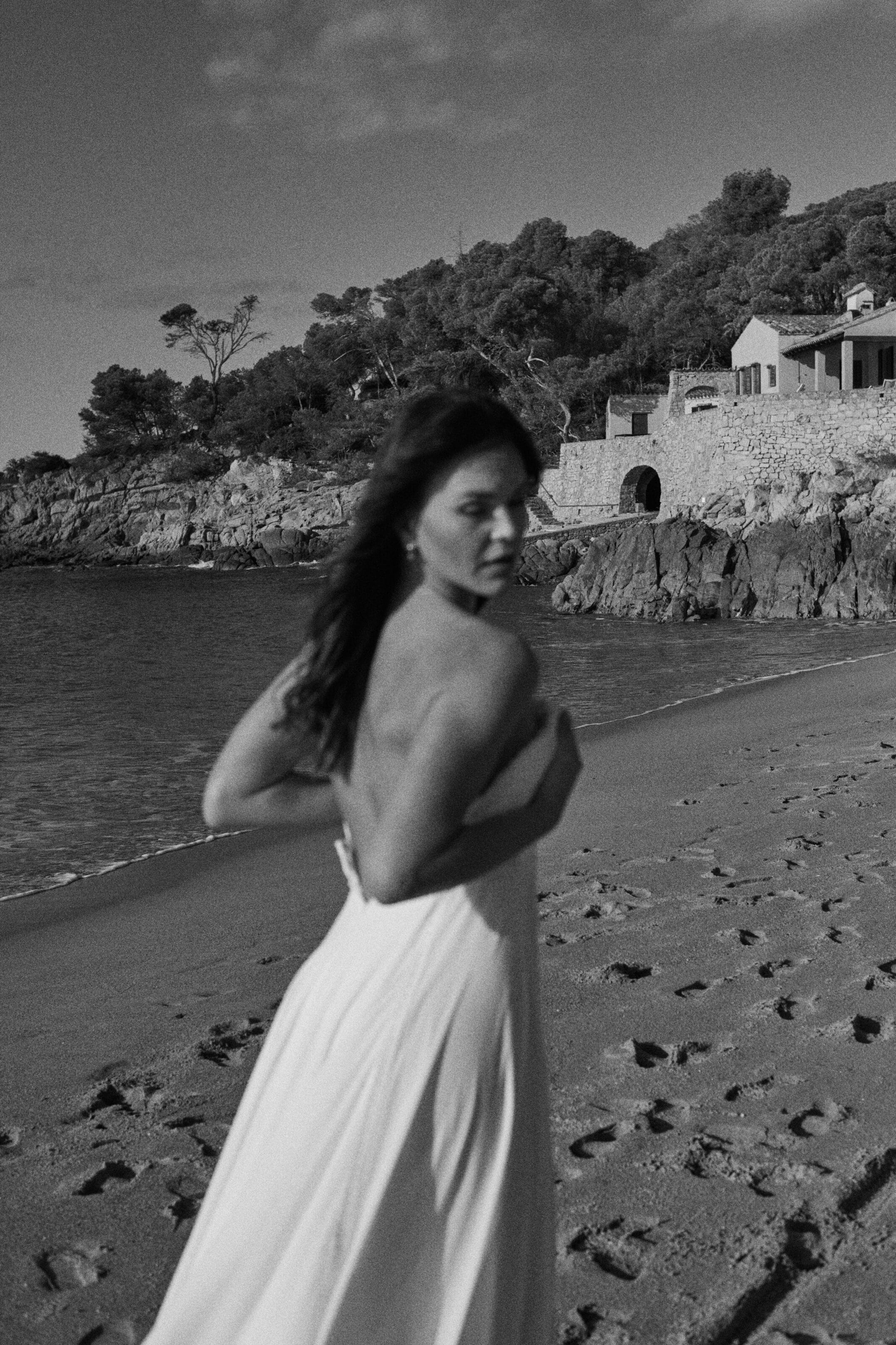 Wedding photographer Barcelona Bridal - photos with bridal dress