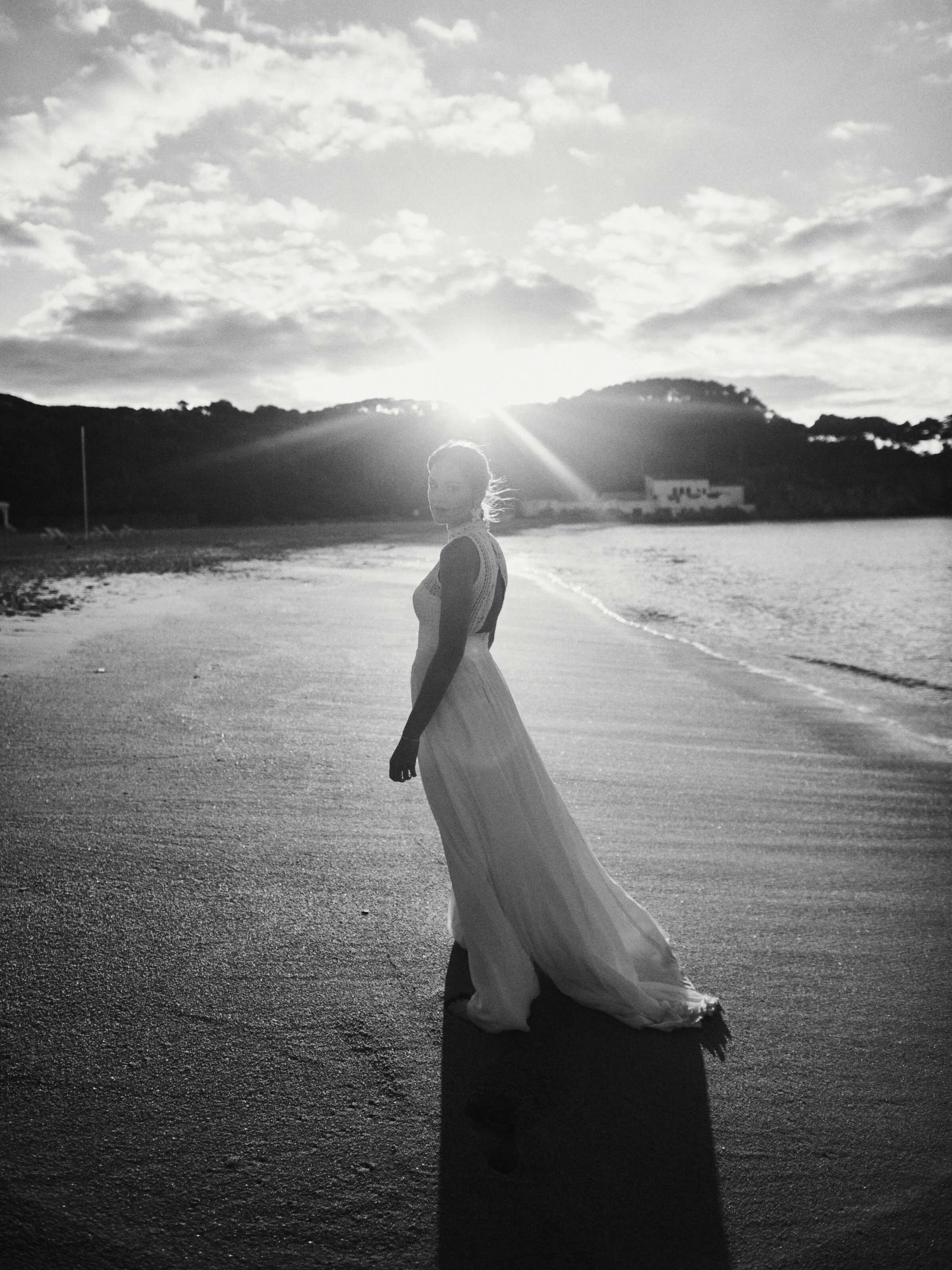 Wedding photographer Barcelona Bridal - photos with bridal dress