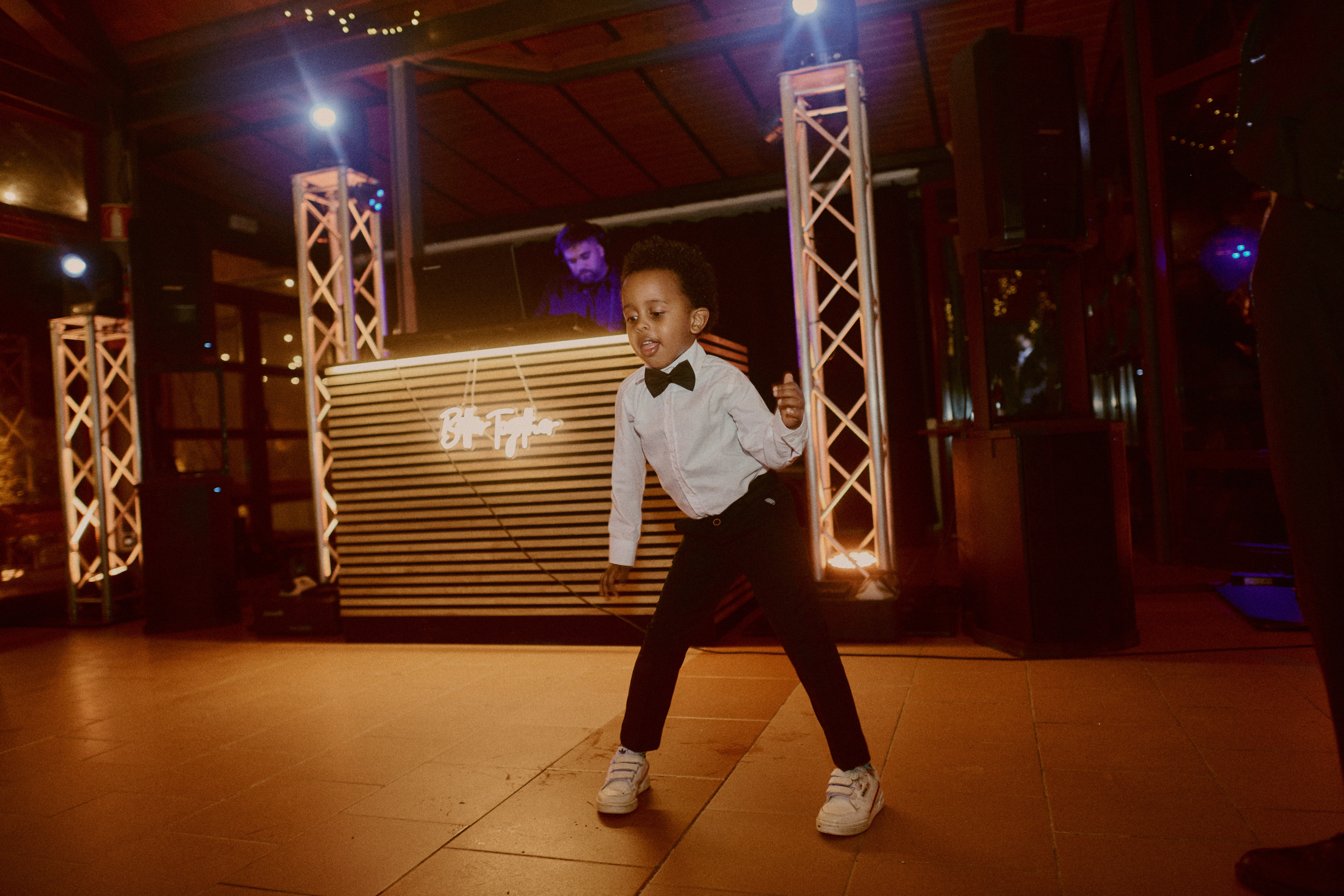 Party moment 40