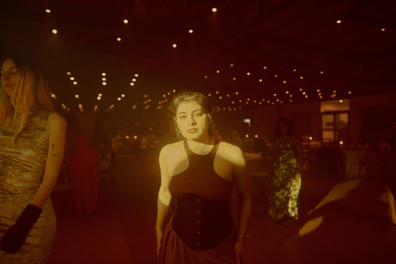 Artistic wedding portrait with natural light