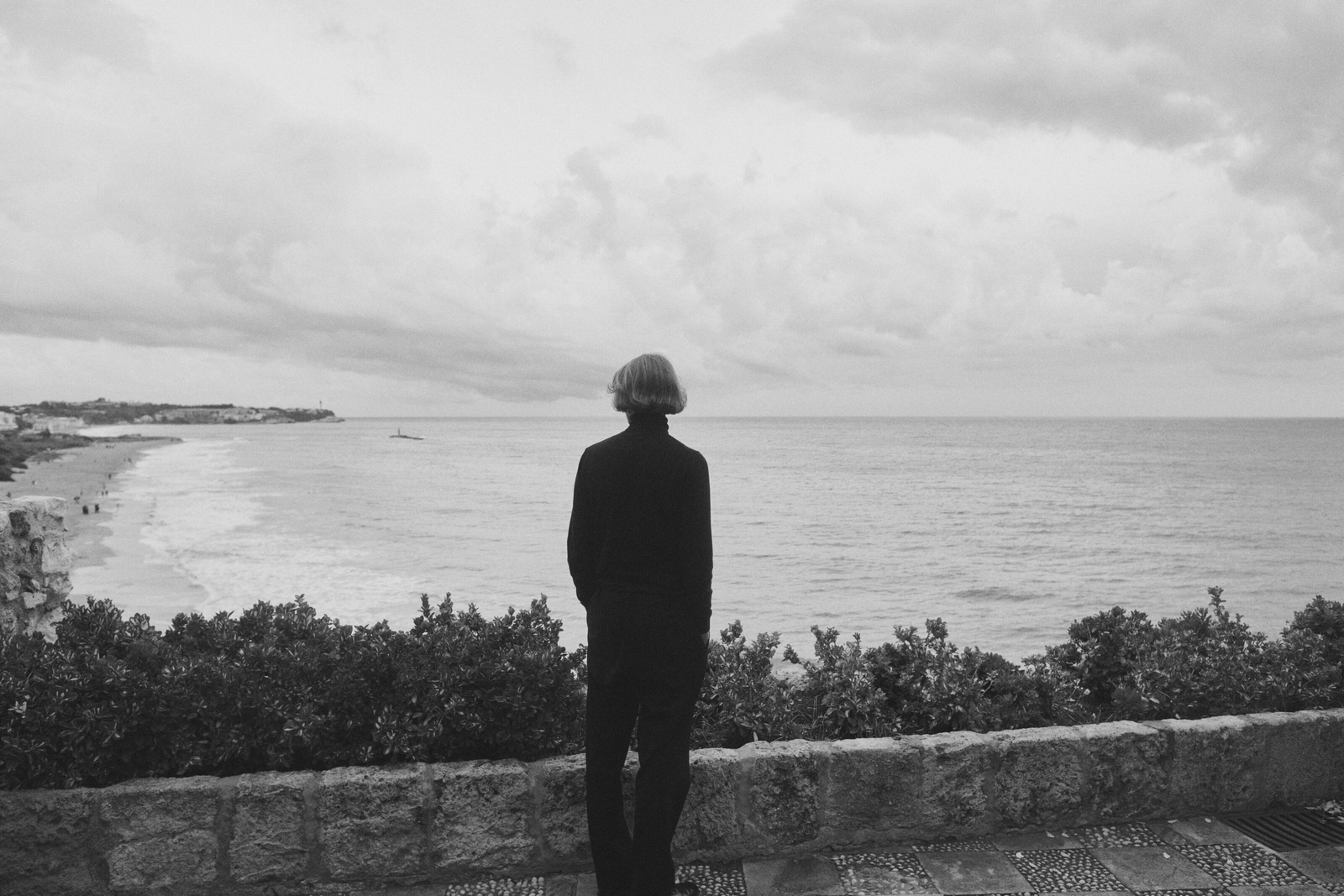 Modern wedding portrait with creative composition