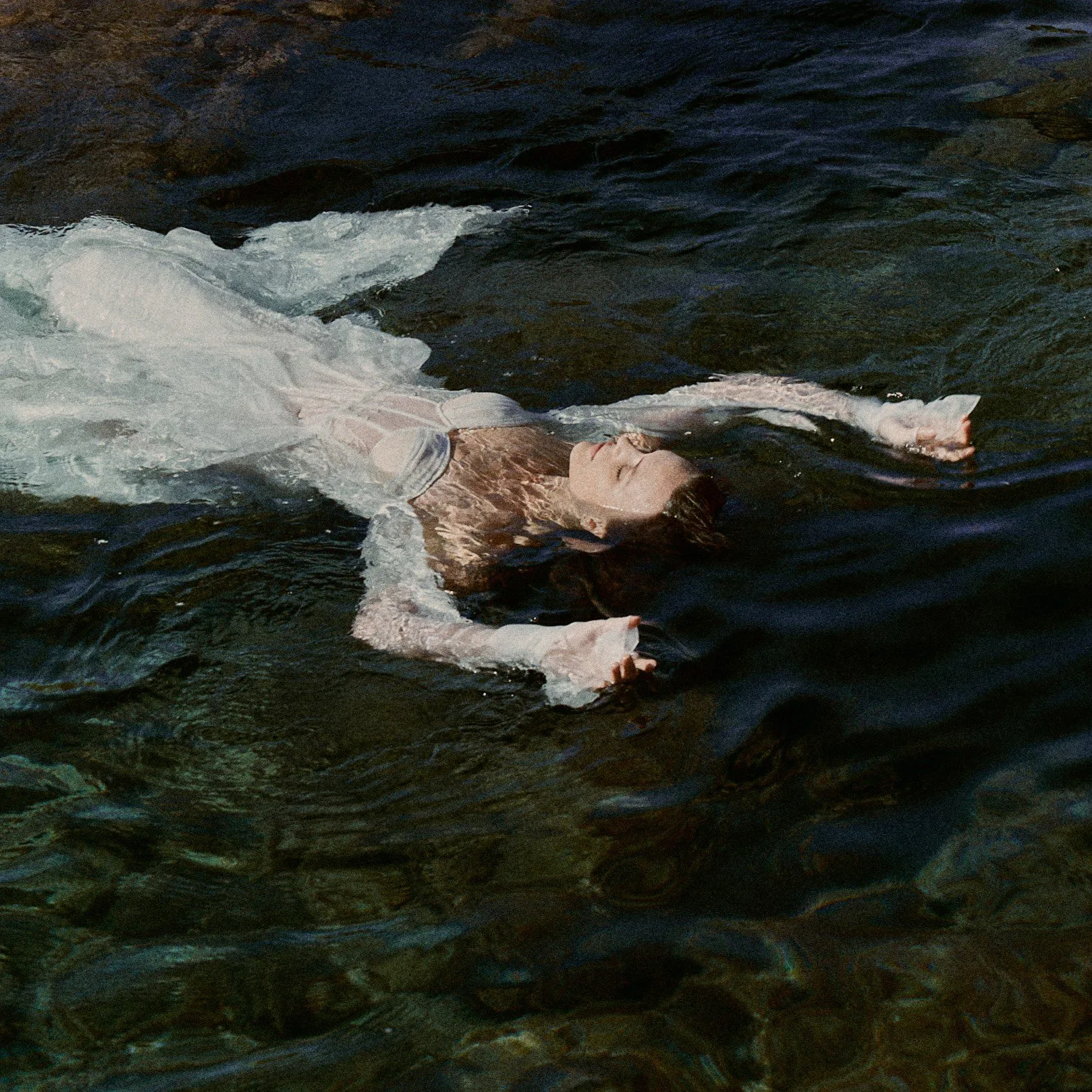 Pre-wedding photography in the Pyrenees
