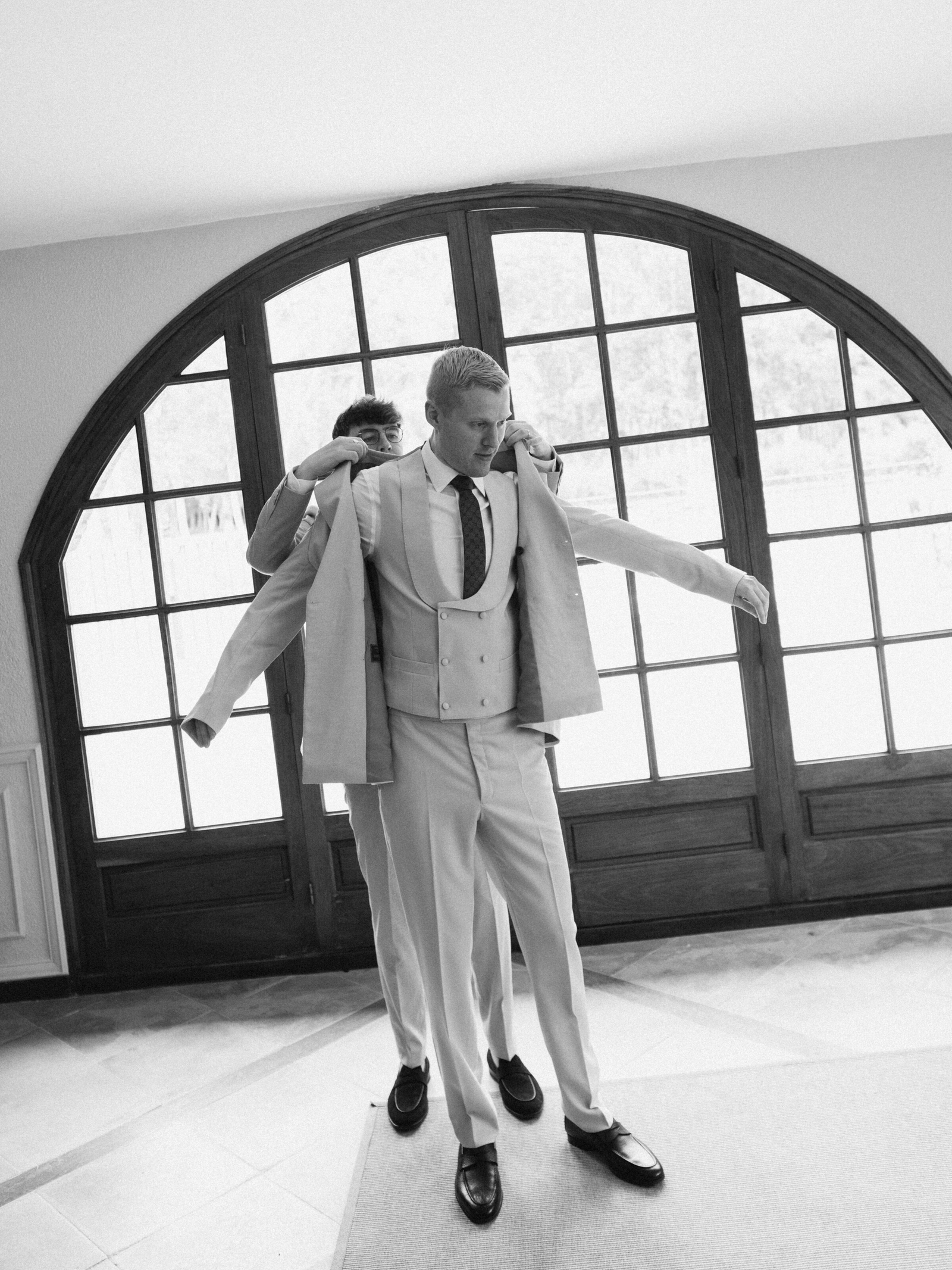 Wedding photographer in Barcelona at La Farinera with luxury wedding look Barcelona