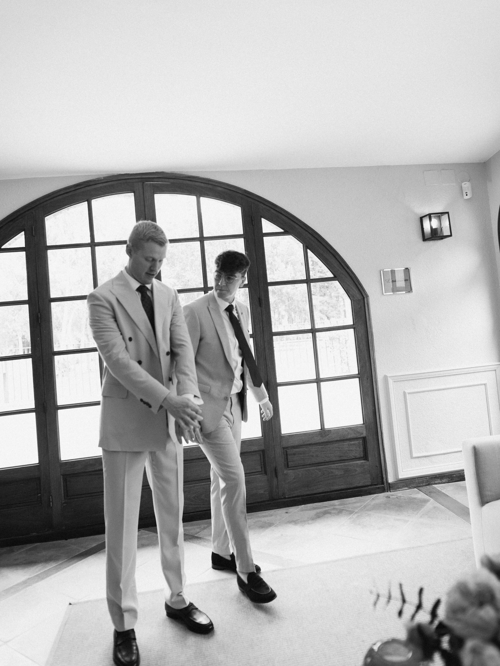 Wedding photographer in Barcelona at La Farinera with vintage wedding look Barcelona