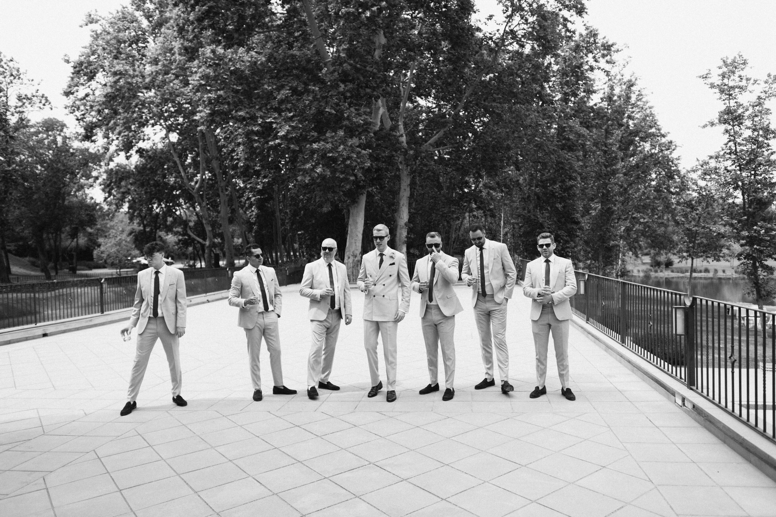 Wedding photographer in Barcelona at La Farinera with candid wedding look