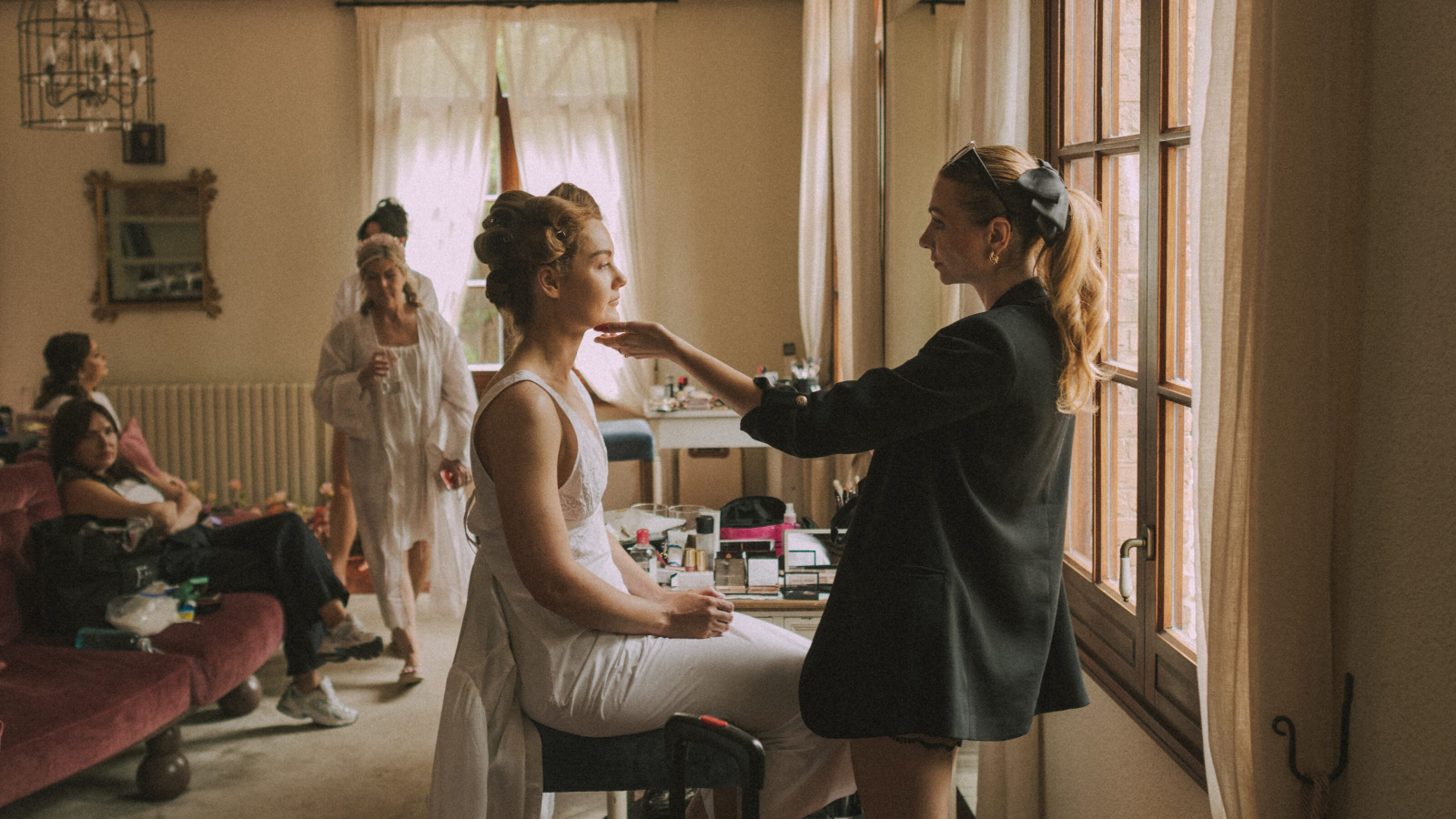 Wedding photographer in Barcelona at La Farinera with luxury wedding style