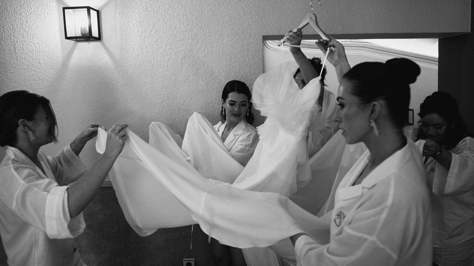 Wedding photographer in Barcelona at La Farinera with vintage wedding photography