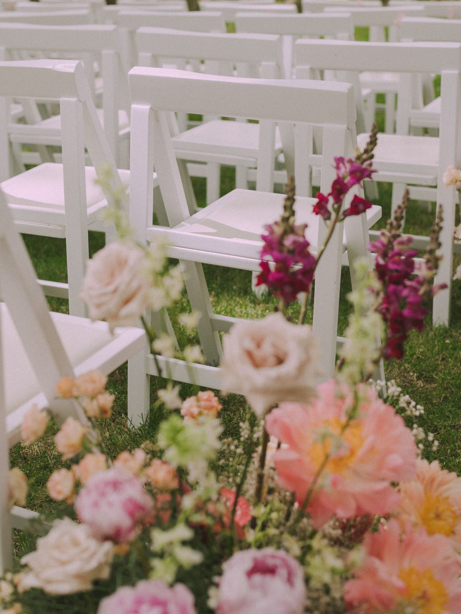 Analog wedding photographer documenting love stories at La Farinera, Barcelona