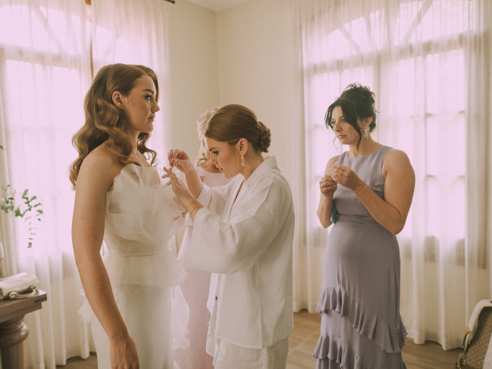 Wedding photographer in Barcelona at La Farinera with candid wedding style Catalonia