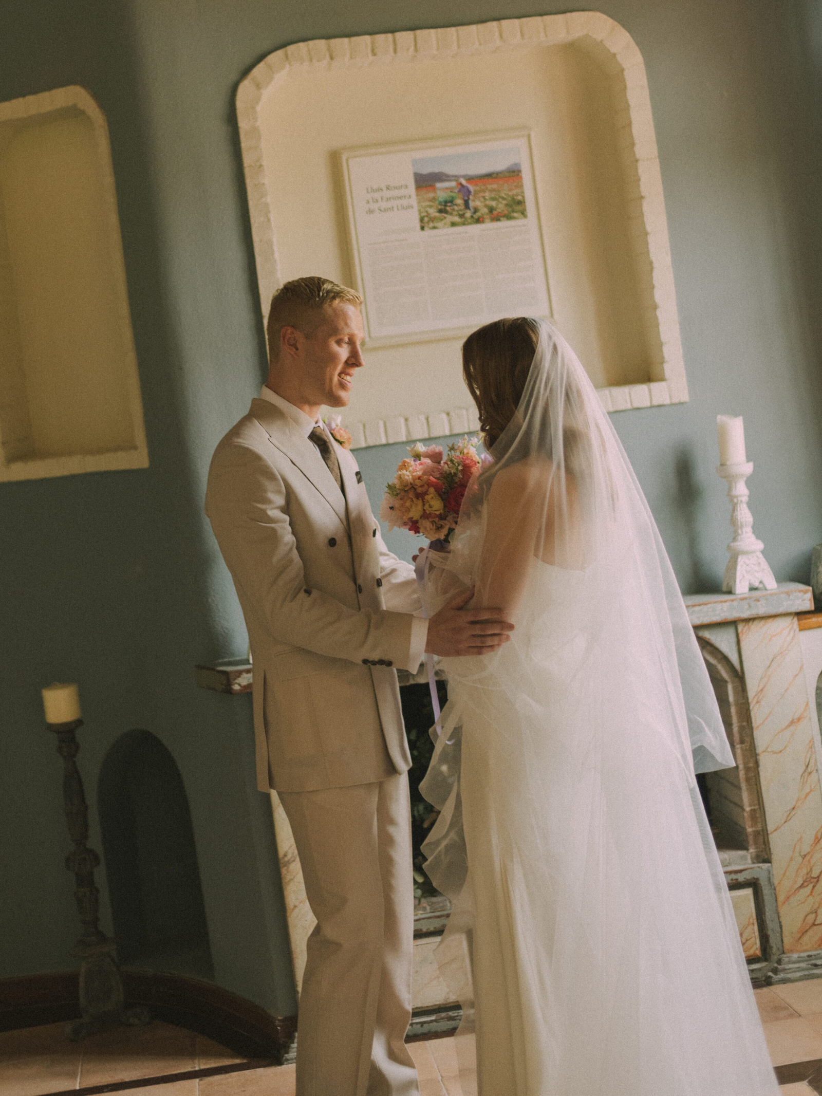 Wedding photographer in Barcelona at La Farinera with analog wedding style Barcelona
