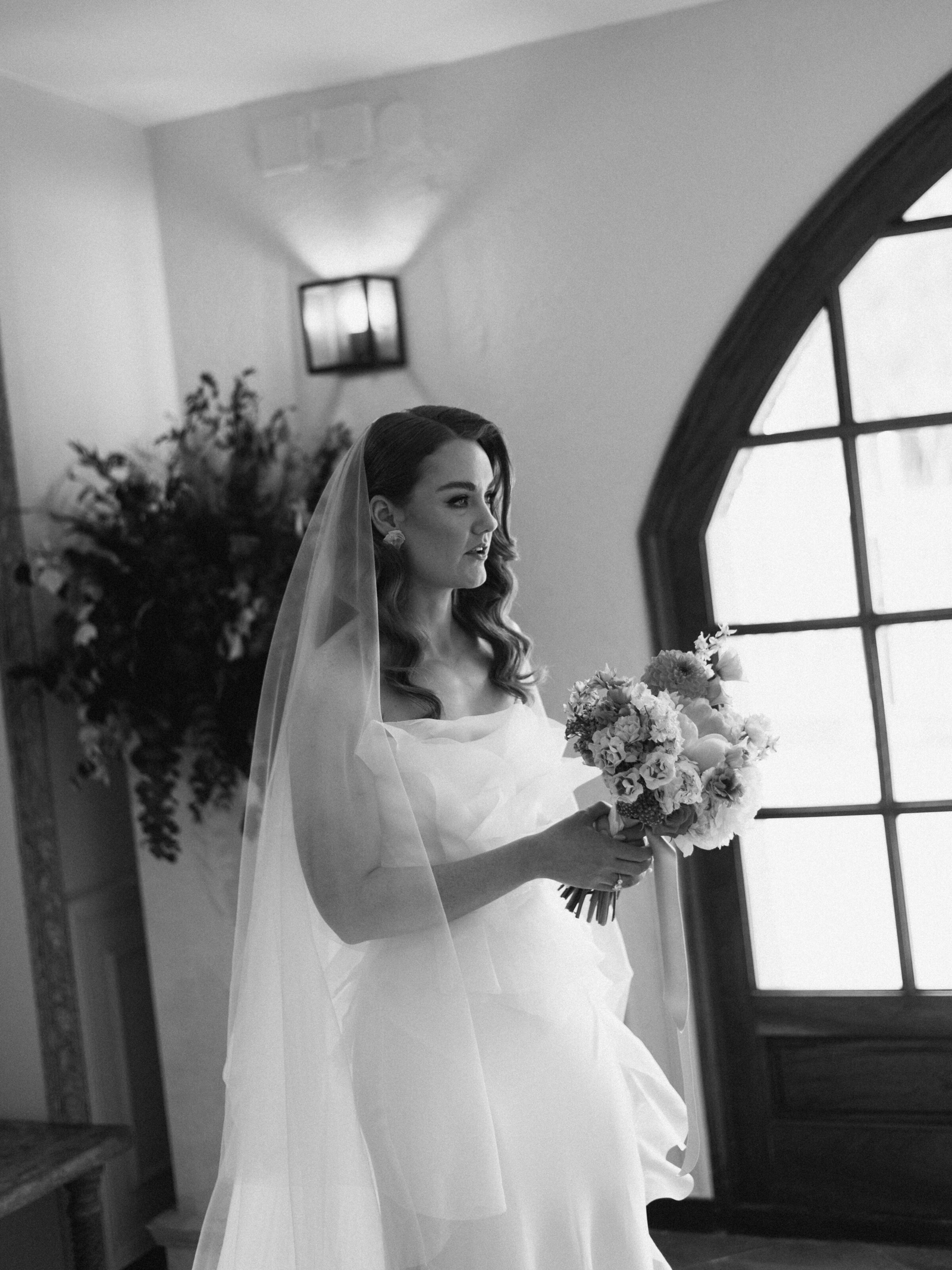 Wedding photographer in Barcelona at La Farinera with analog wedding photographer