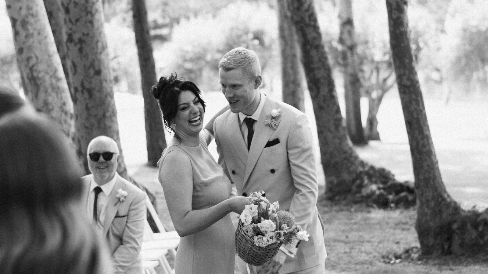 Wedding photographer in Barcelona at La Farinera with candid wedding look