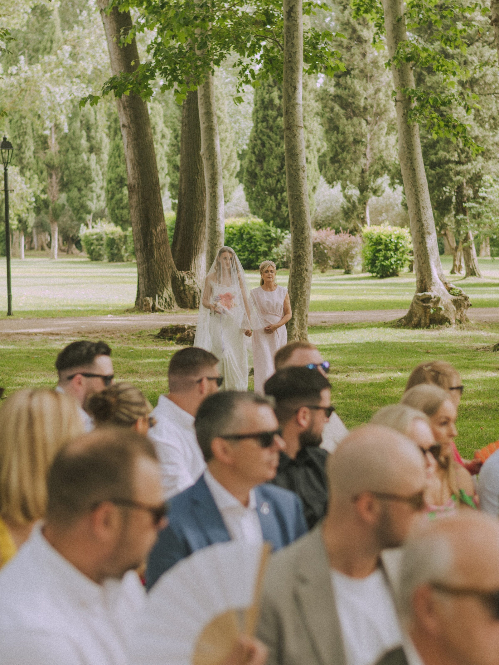 Wedding photographer in Barcelona at La Farinera with authentic wedding style